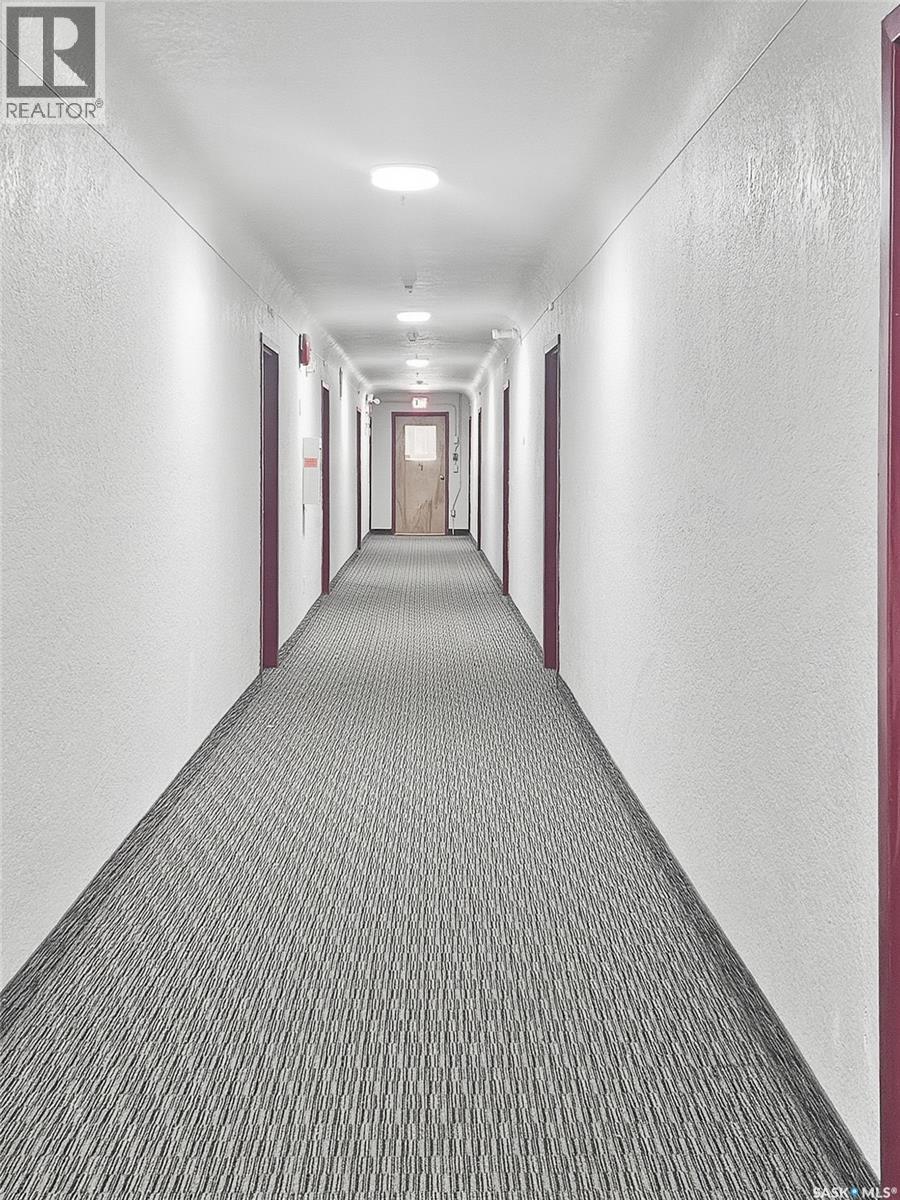 #12 400 4TH AVENUE N - 6