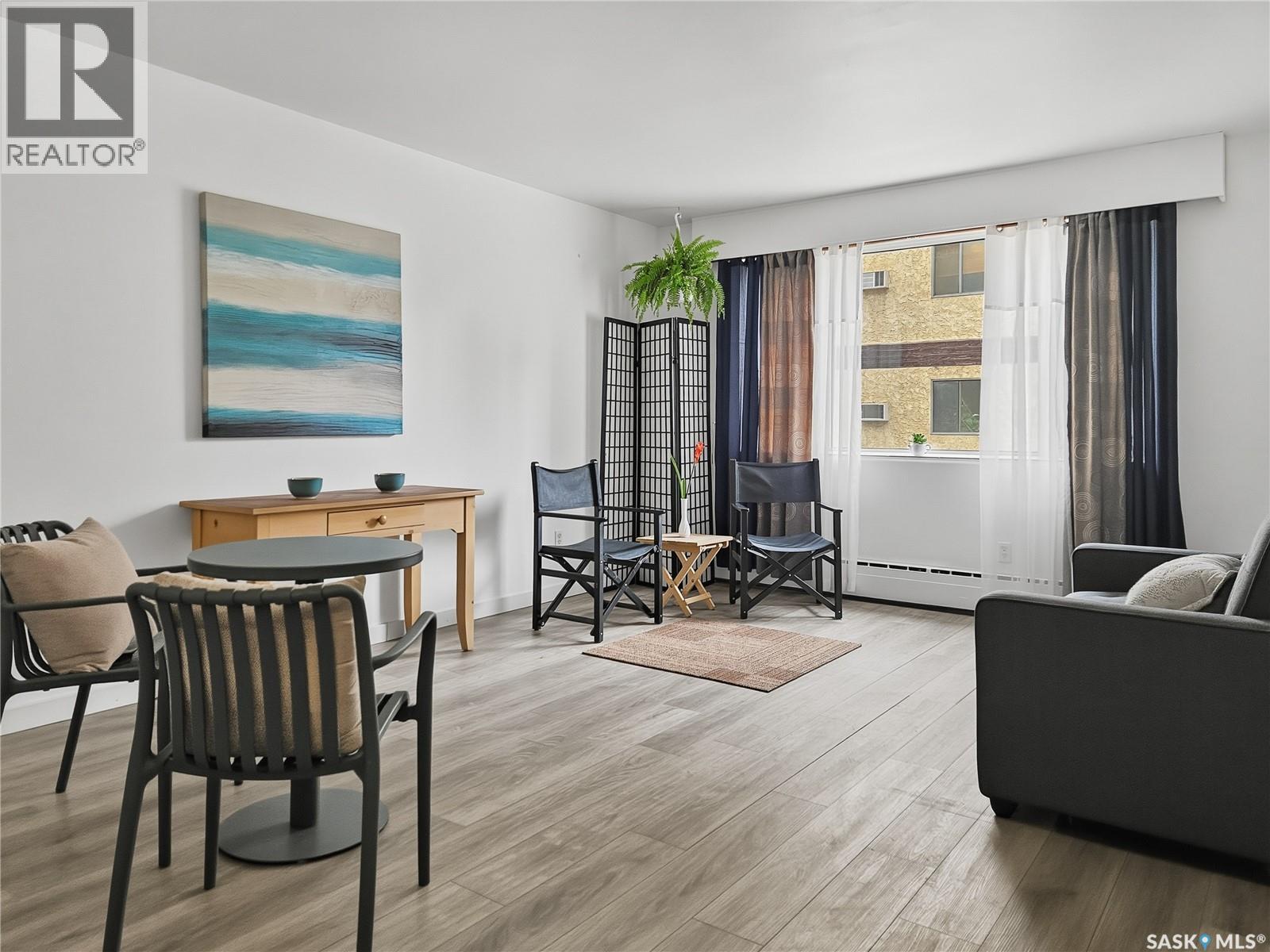 #12 400 4TH AVENUE N - 7