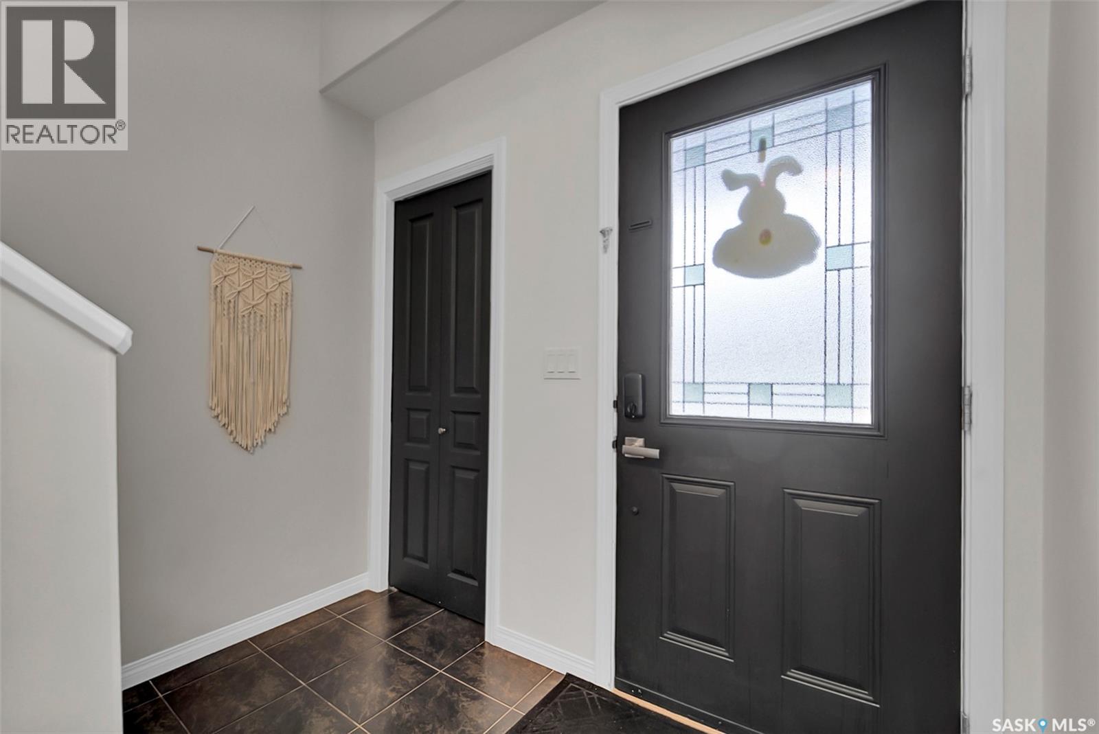 #9 365 DAWSON CRESCENT - 22