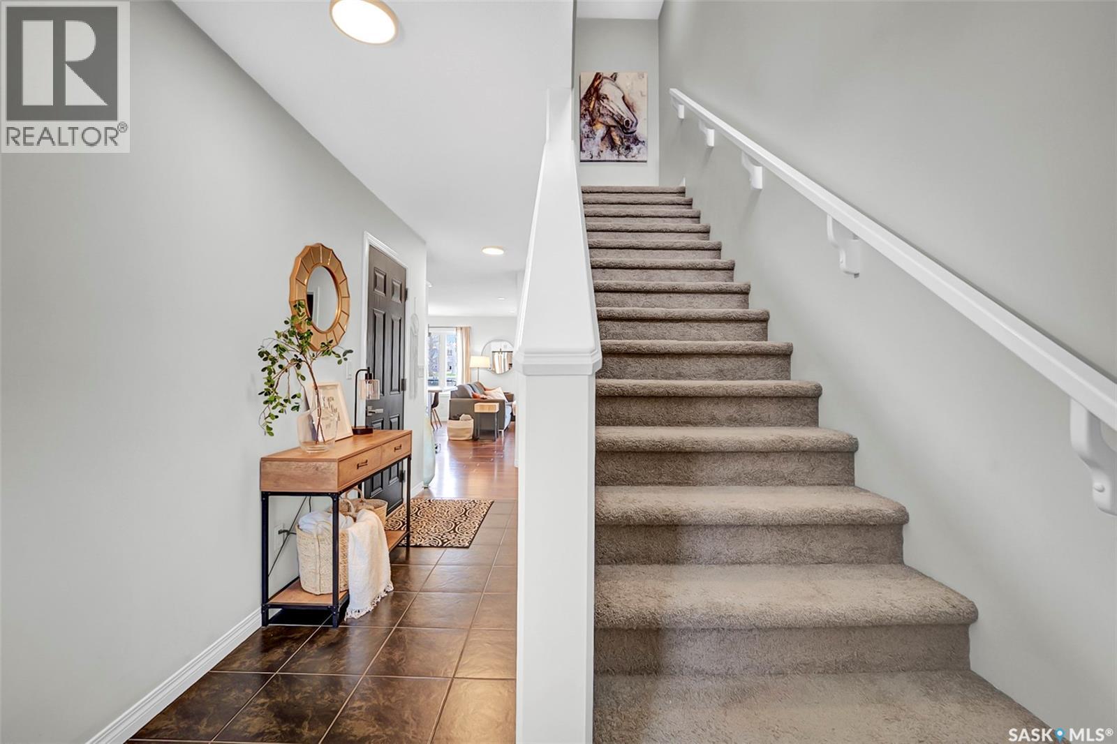 #9 365 DAWSON CRESCENT - 23