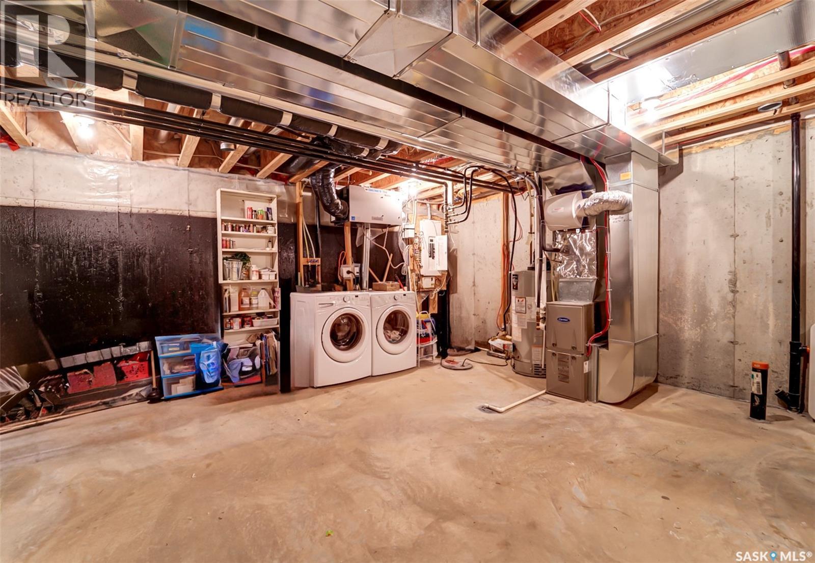 #9 365 DAWSON CRESCENT - 31