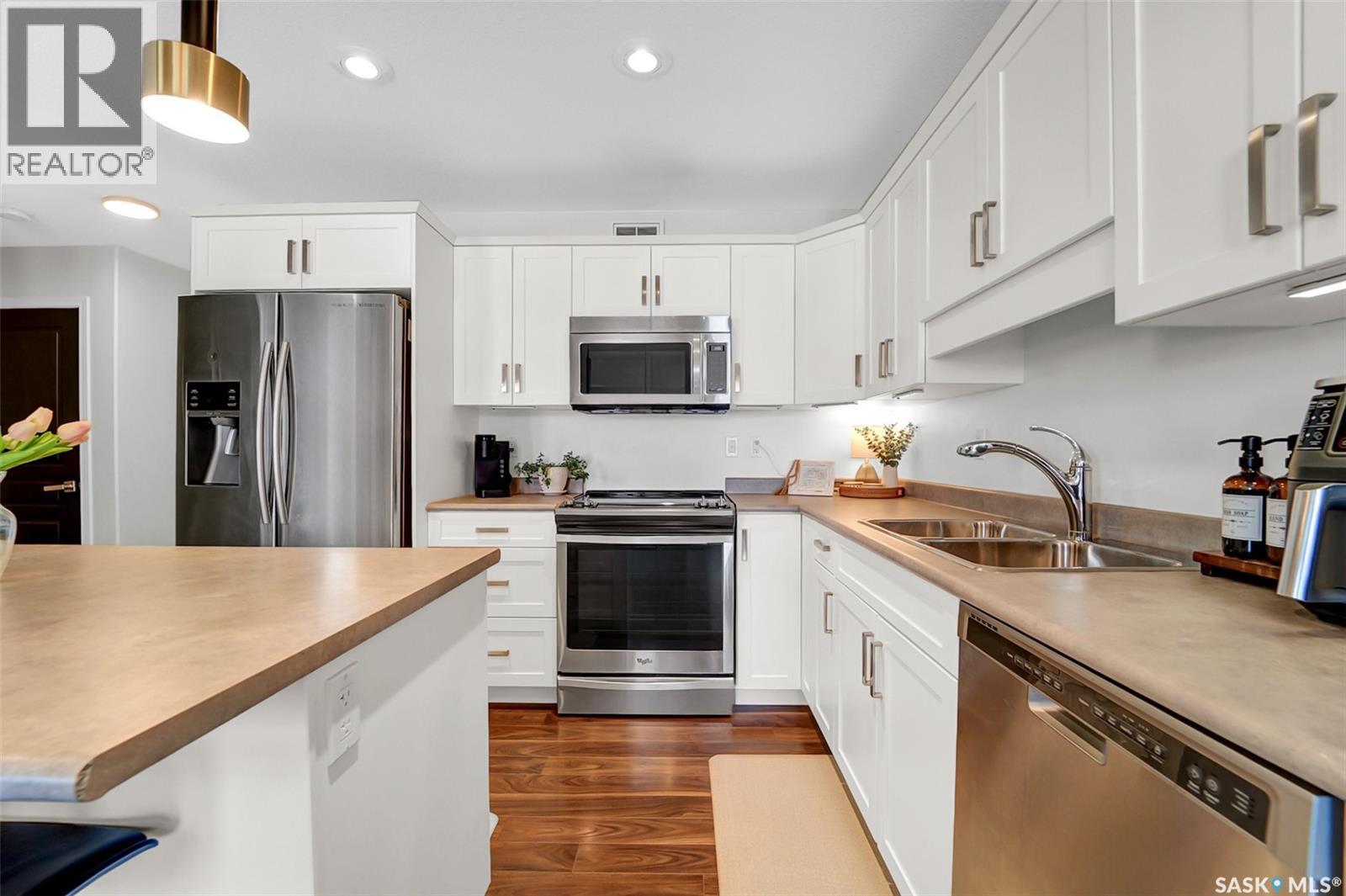 #9 365 DAWSON CRESCENT - 7