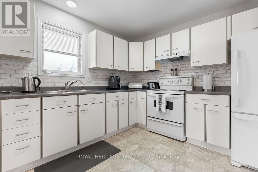 12 JUNIPER COURT - 15