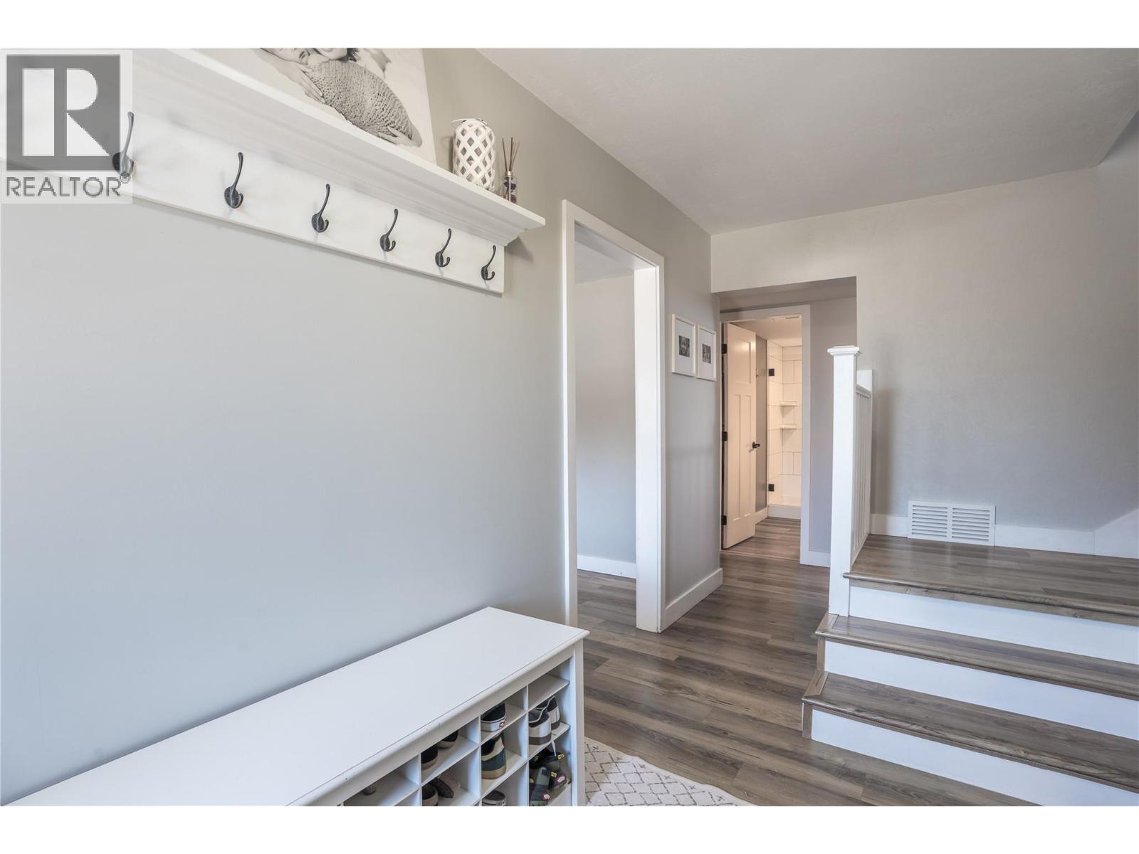  5923 Newton Road, Summerland