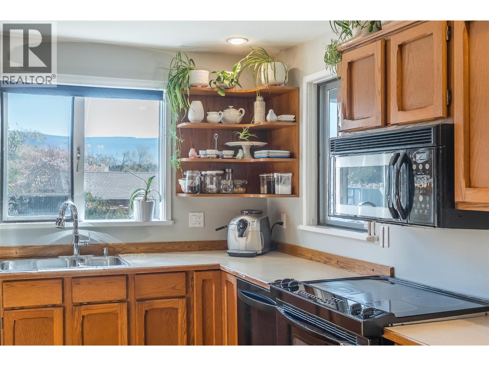  5923 Newton Road, Summerland