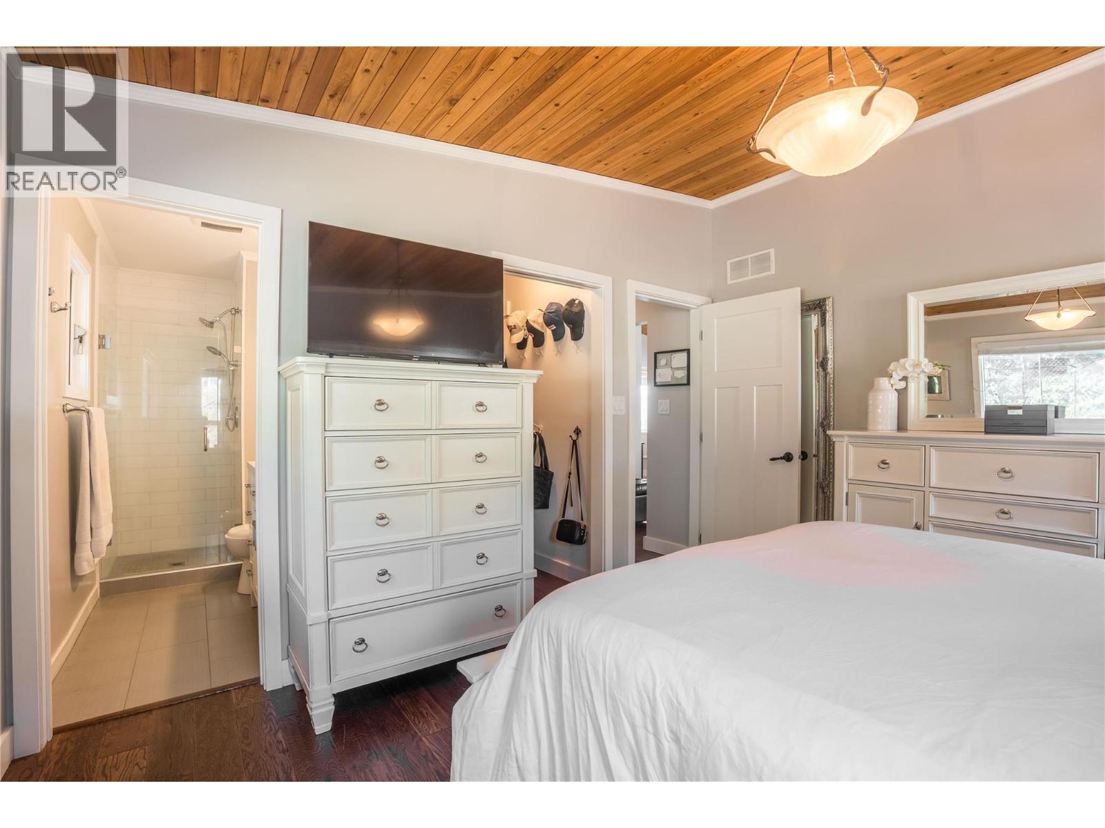  5923 Newton Road, Summerland