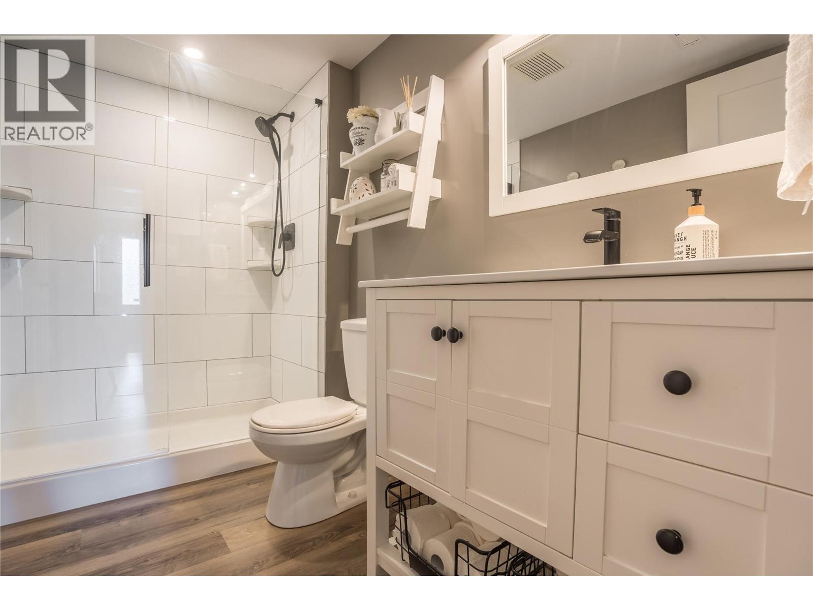  5923 Newton Road, Summerland