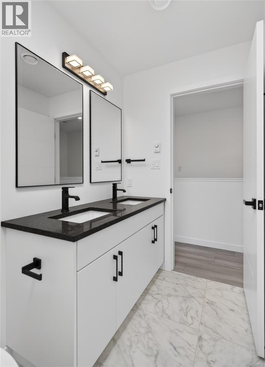 #5 1590 PIERCY AVE - 8