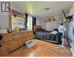 7 Vardys Avenue thumbnail 10