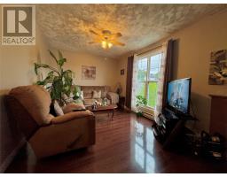 7 Vardys Avenue thumbnail 30