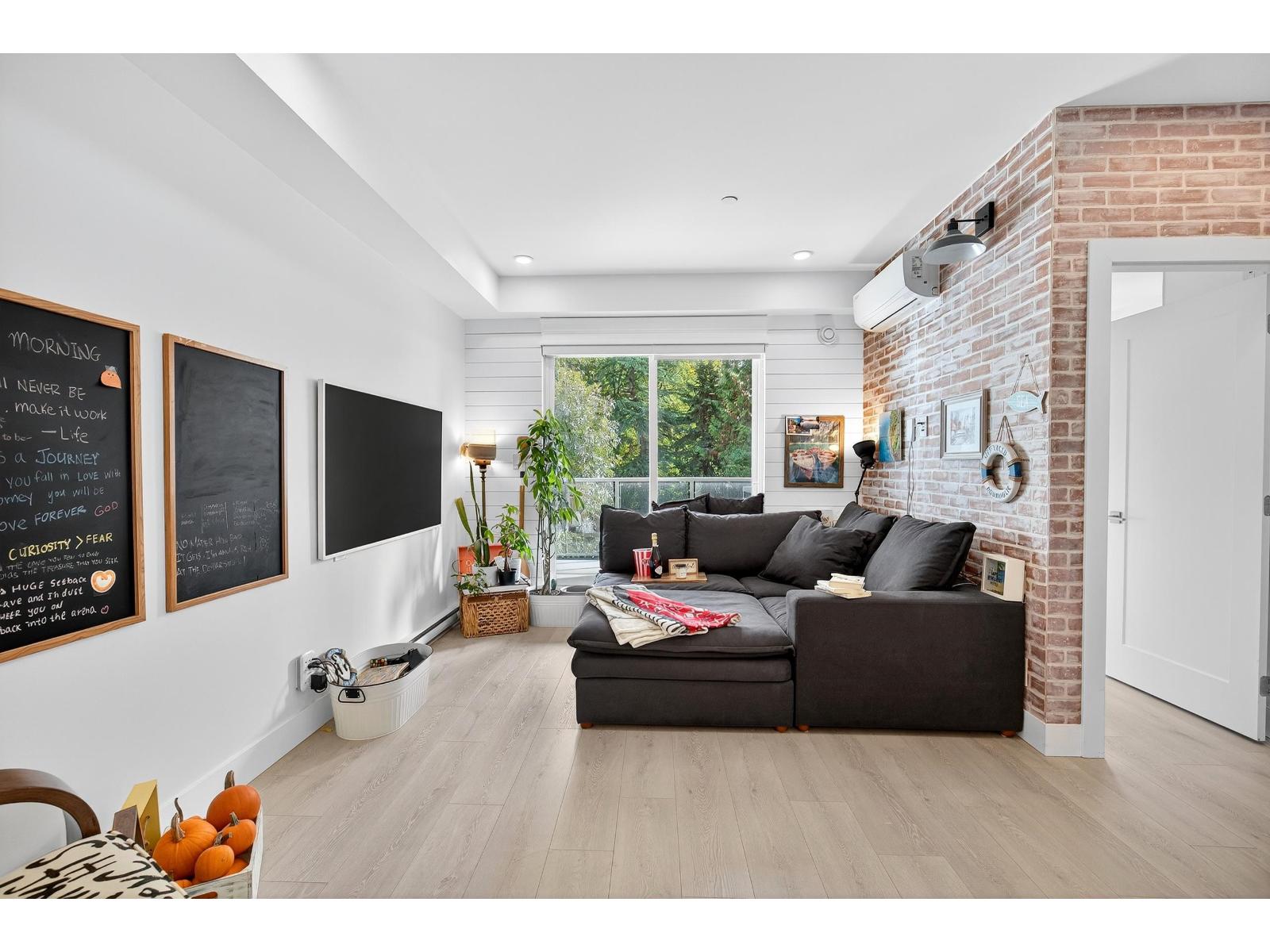 A209 8447 202 STREET, Langley