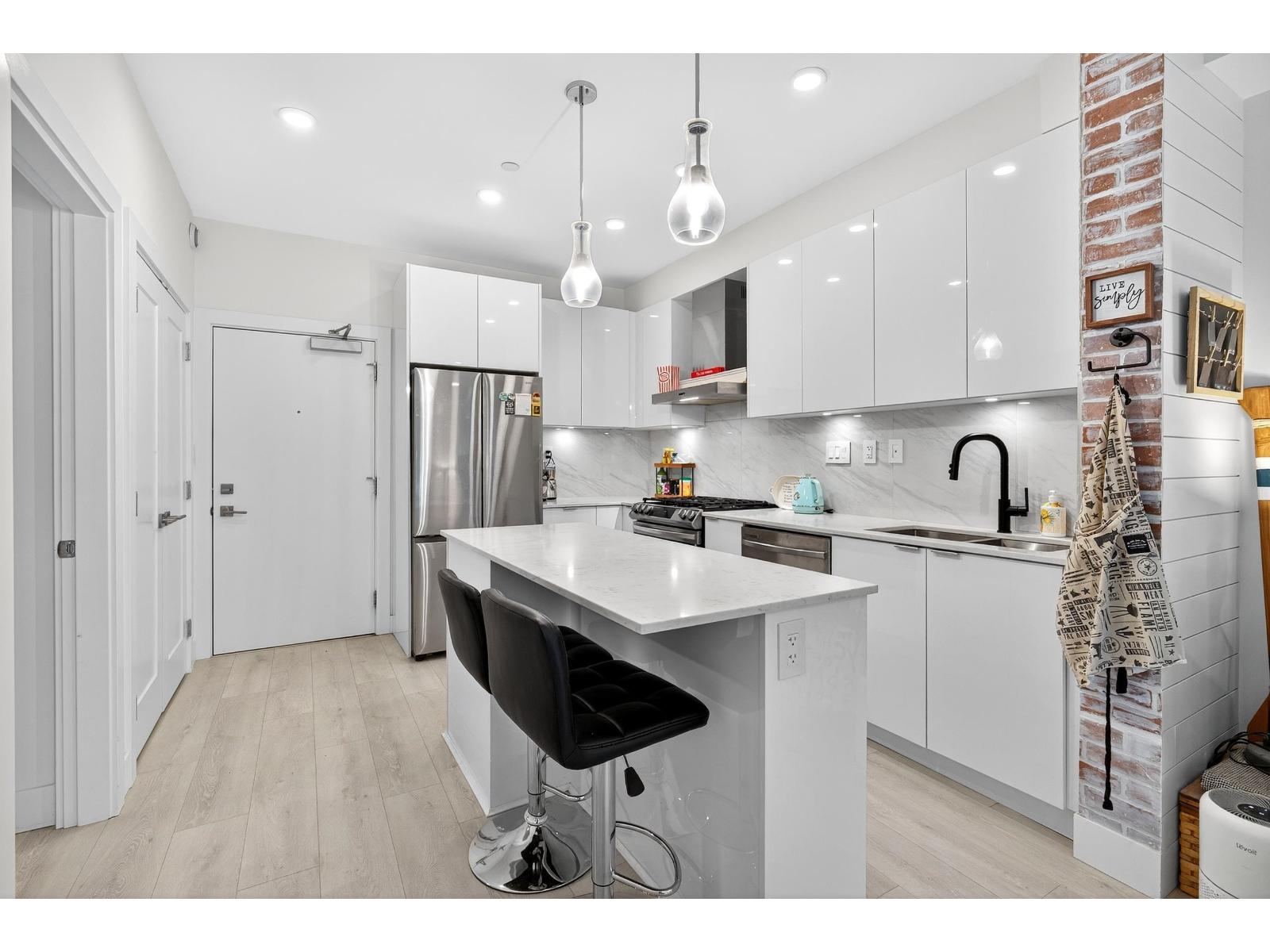 A209 8447 202 STREET, Langley