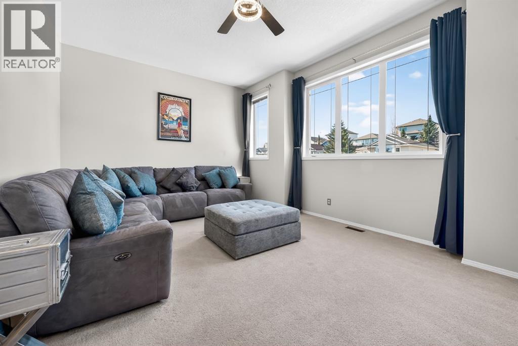 44 Bow Ridge Drive, Cochrane