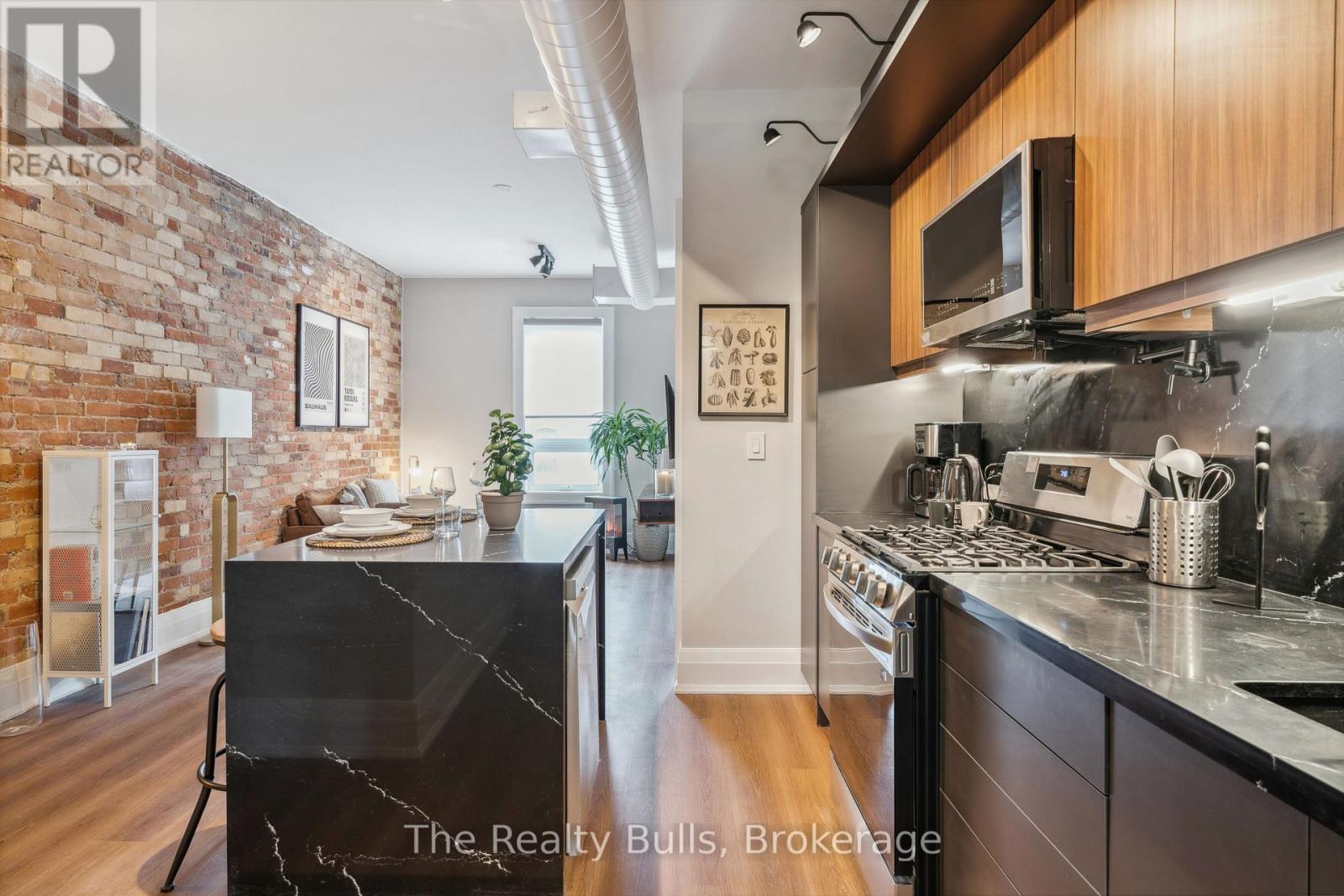 1320 QUEEN STREET W - 6