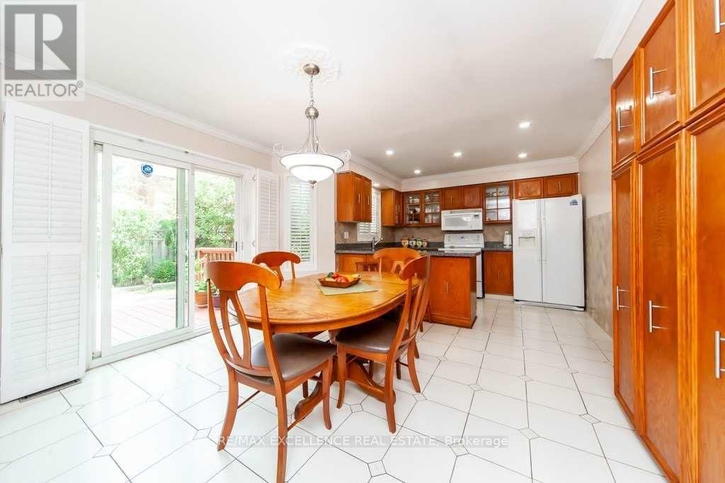 30 BALLYCASTLE CRESCENT - 28