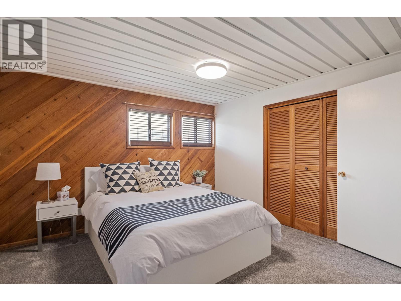 5770 LEARMOUTH ROAD - 53