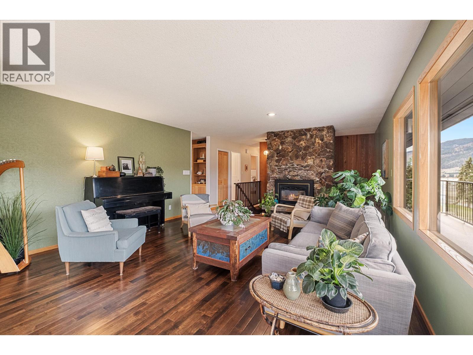 5770 LEARMOUTH ROAD - 14