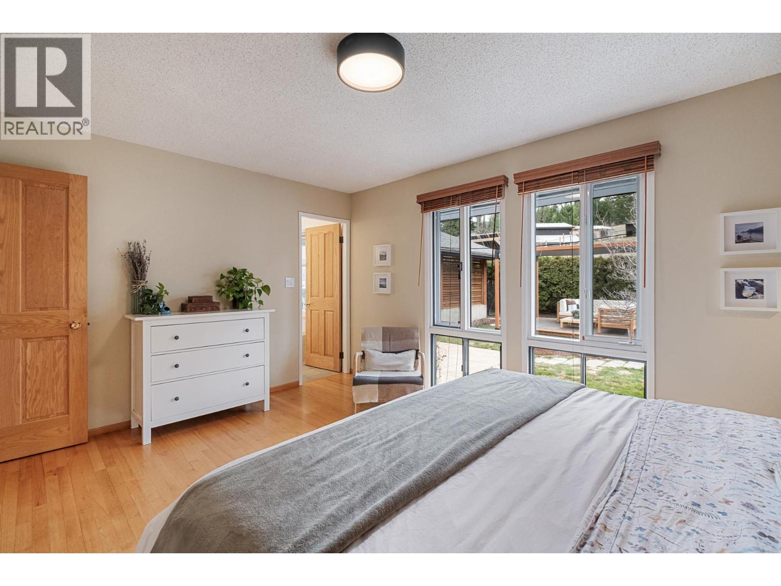 5770 LEARMOUTH ROAD - 32