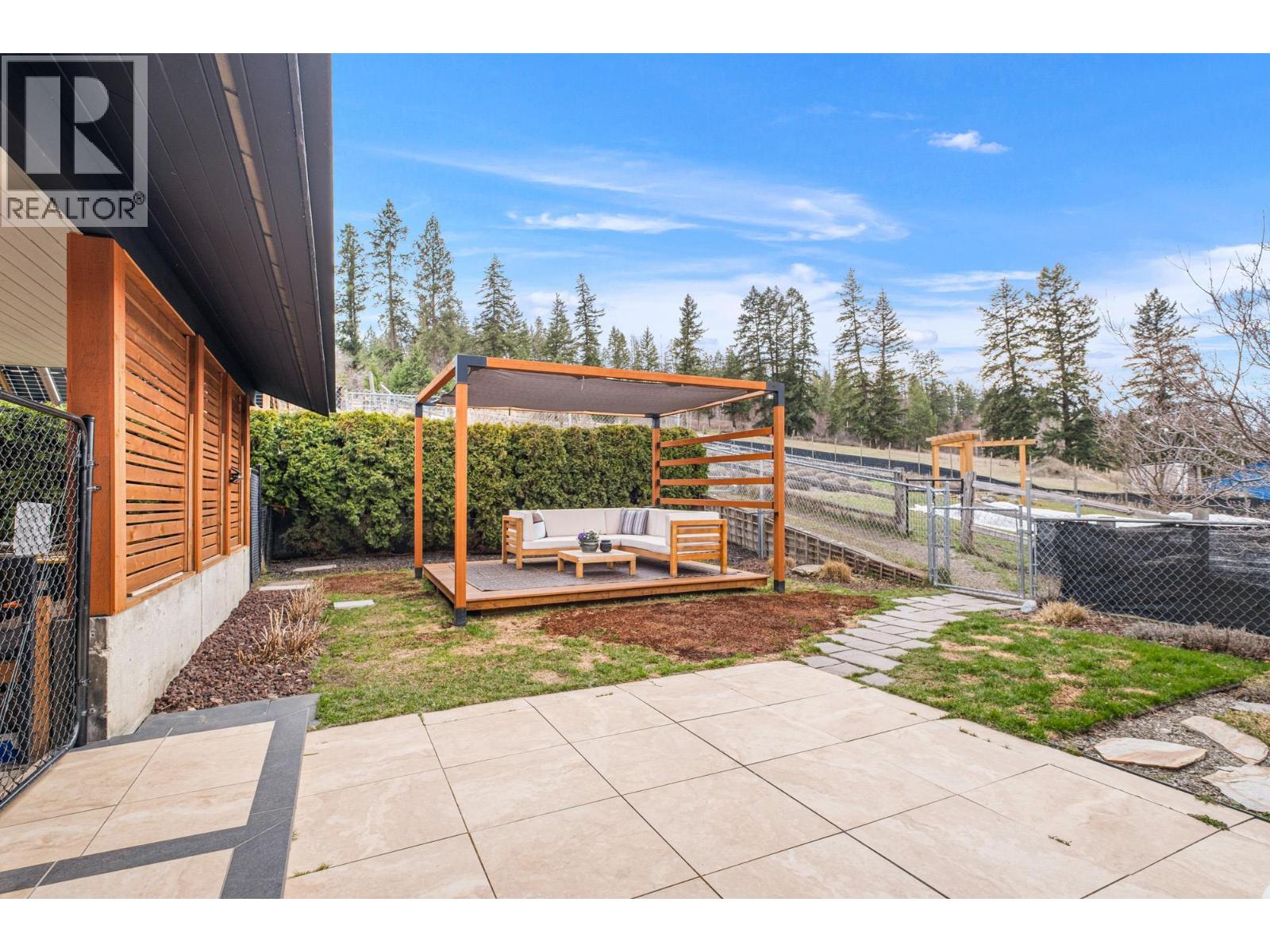 5770 LEARMOUTH ROAD - 43