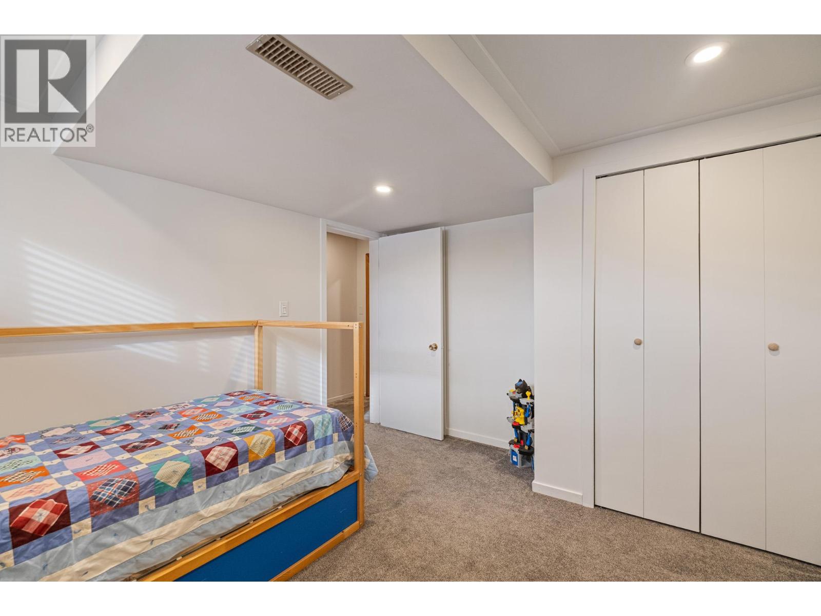 5770 LEARMOUTH ROAD - 56