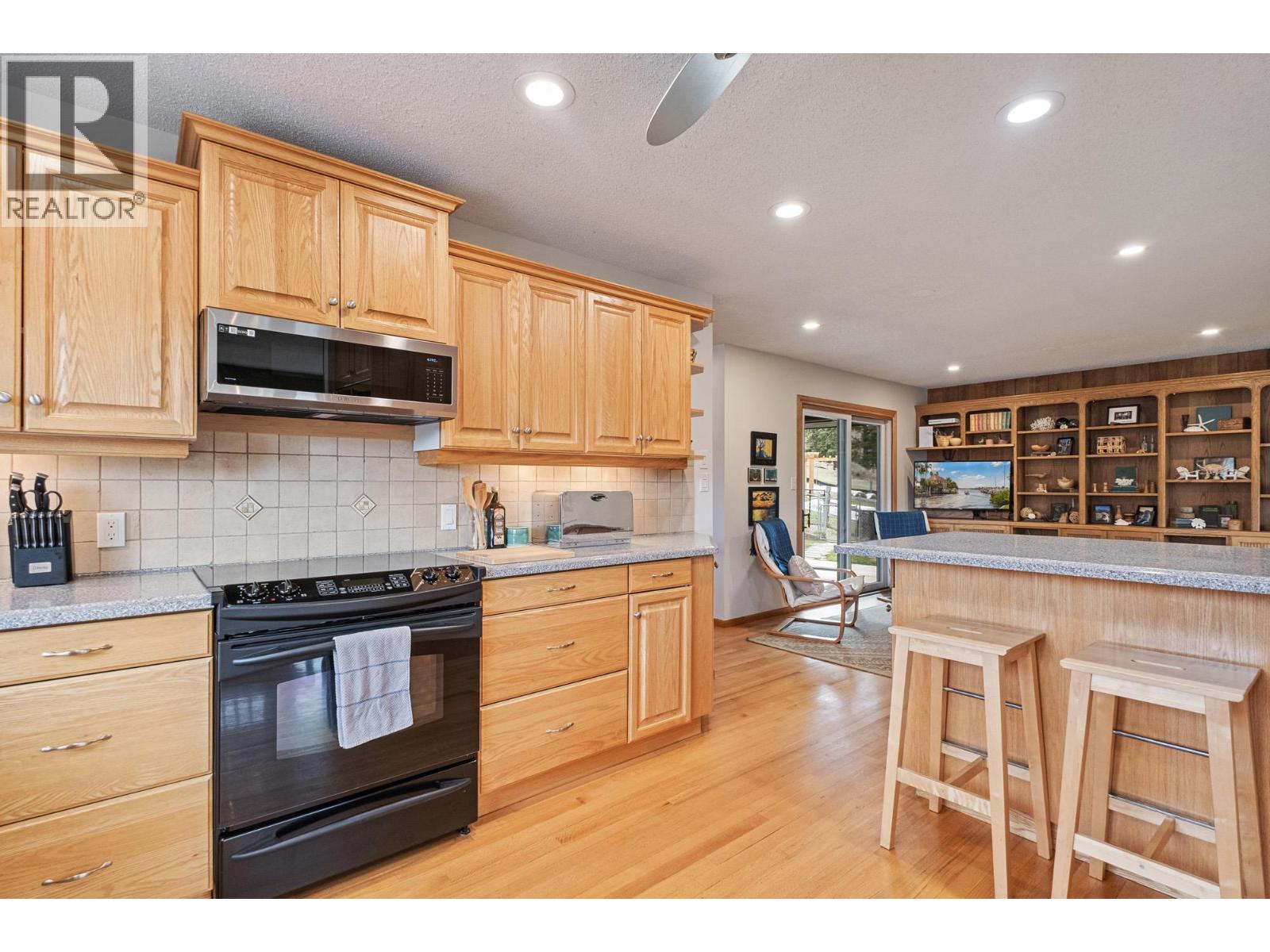 5770 LEARMOUTH ROAD - 22