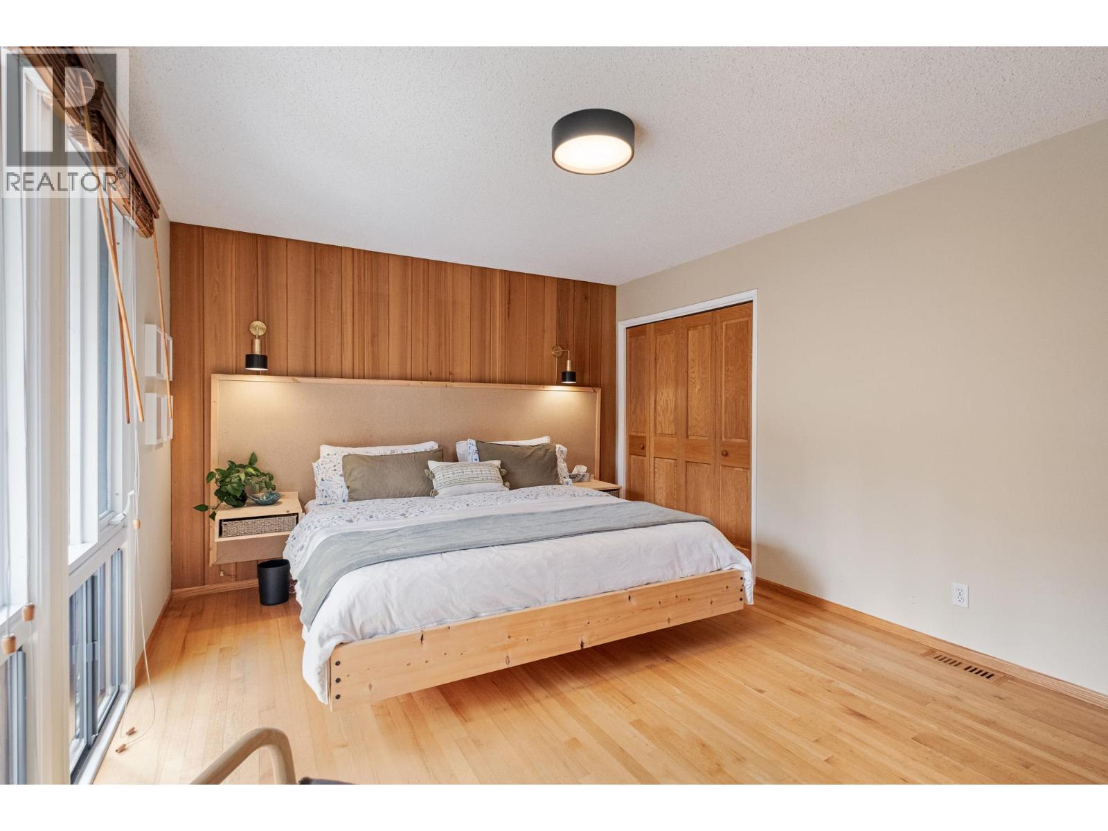 5770 LEARMOUTH ROAD - 33