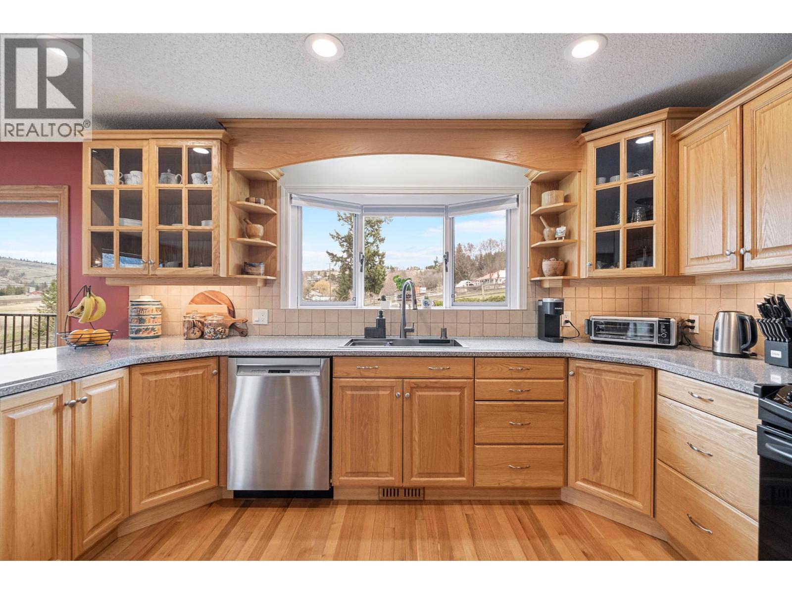 5770 LEARMOUTH ROAD - 20