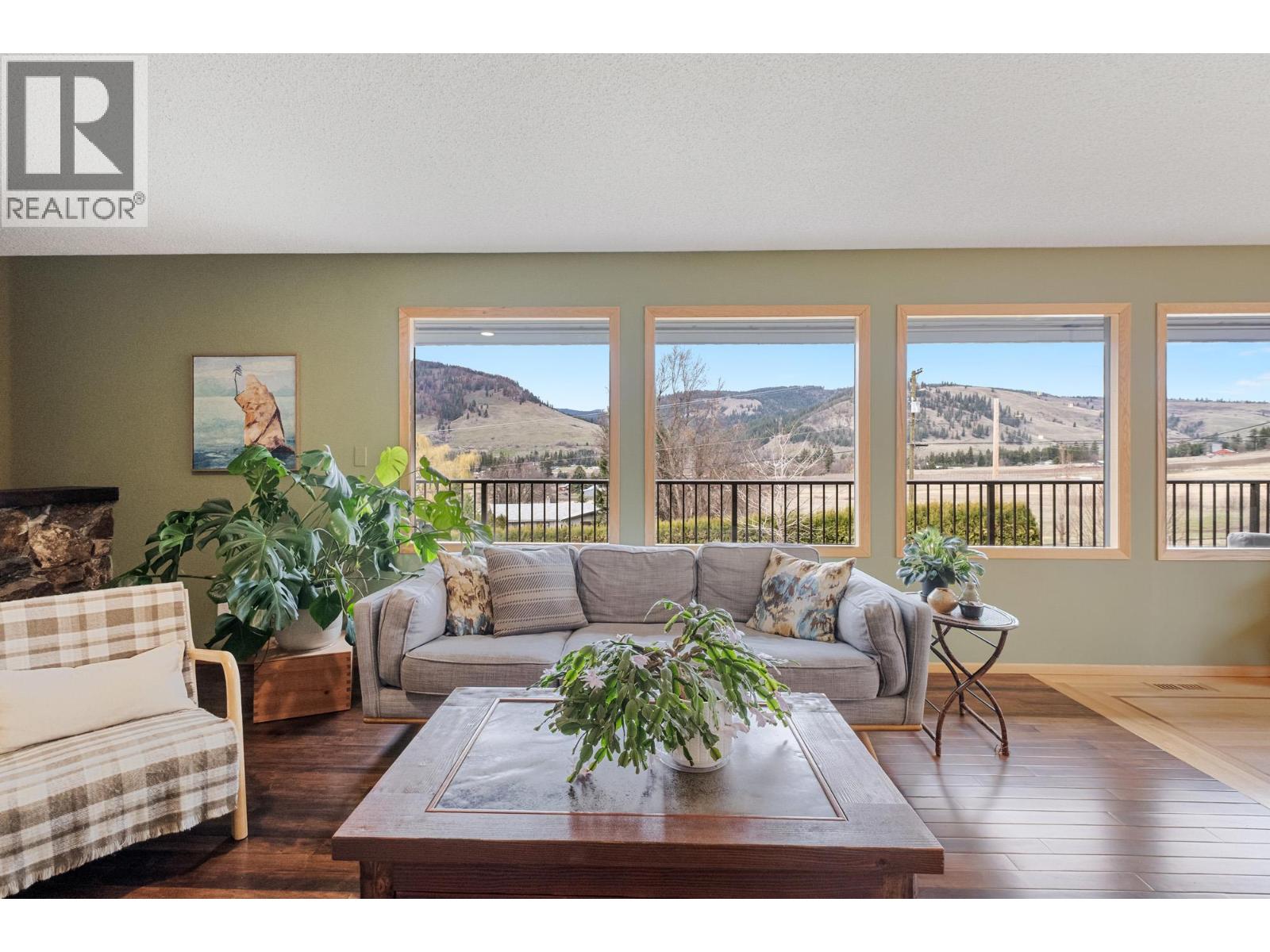 5770 LEARMOUTH ROAD - 8