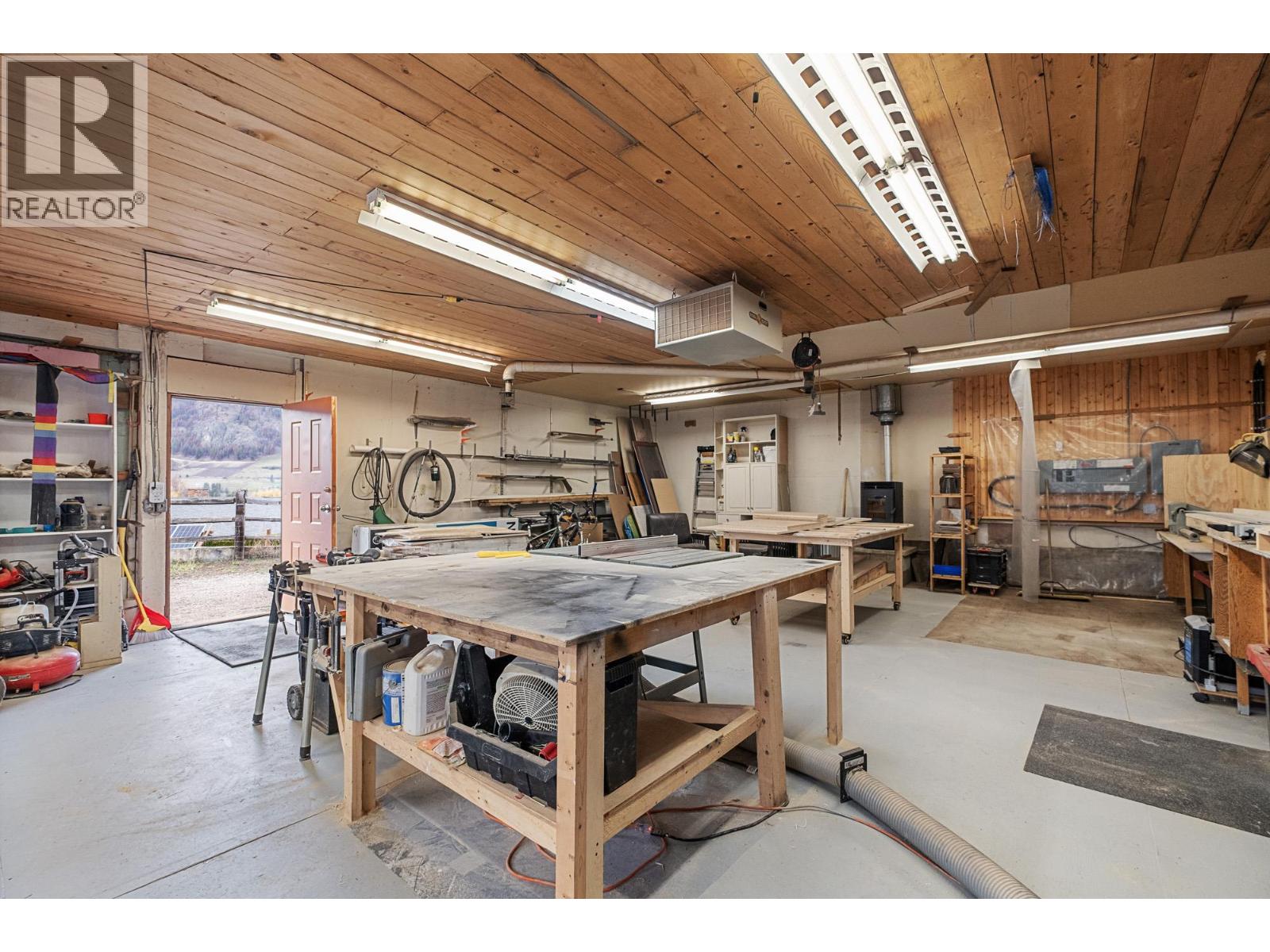 5770 LEARMOUTH ROAD - 83