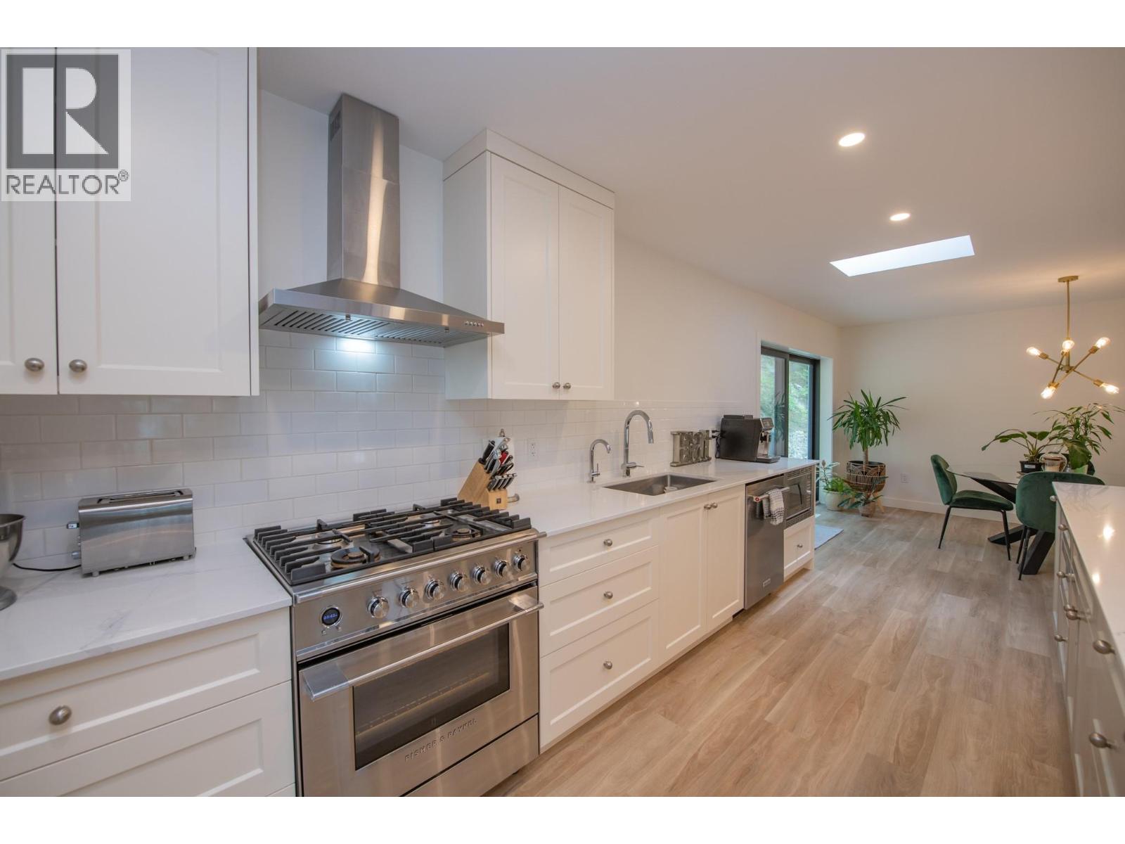 16515 Commonage Road, Lake Country