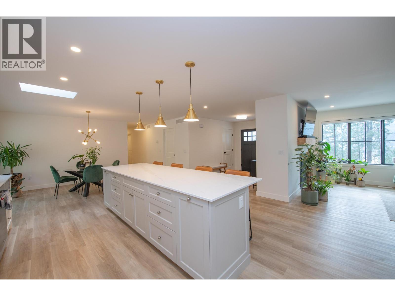 16515 Commonage Road, Lake Country