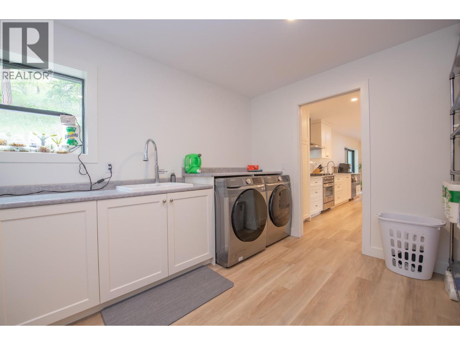 16515 Commonage Road, Lake Country