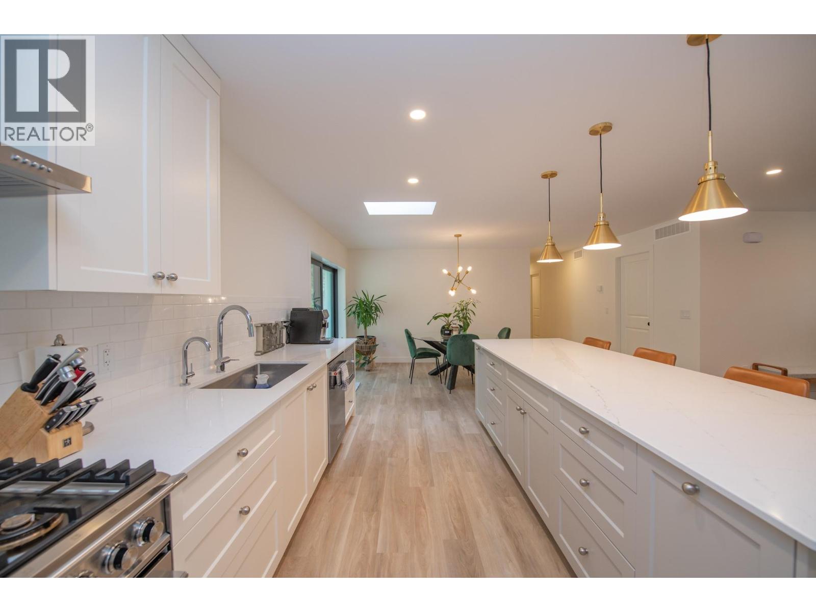 16515 Commonage Road, Lake Country