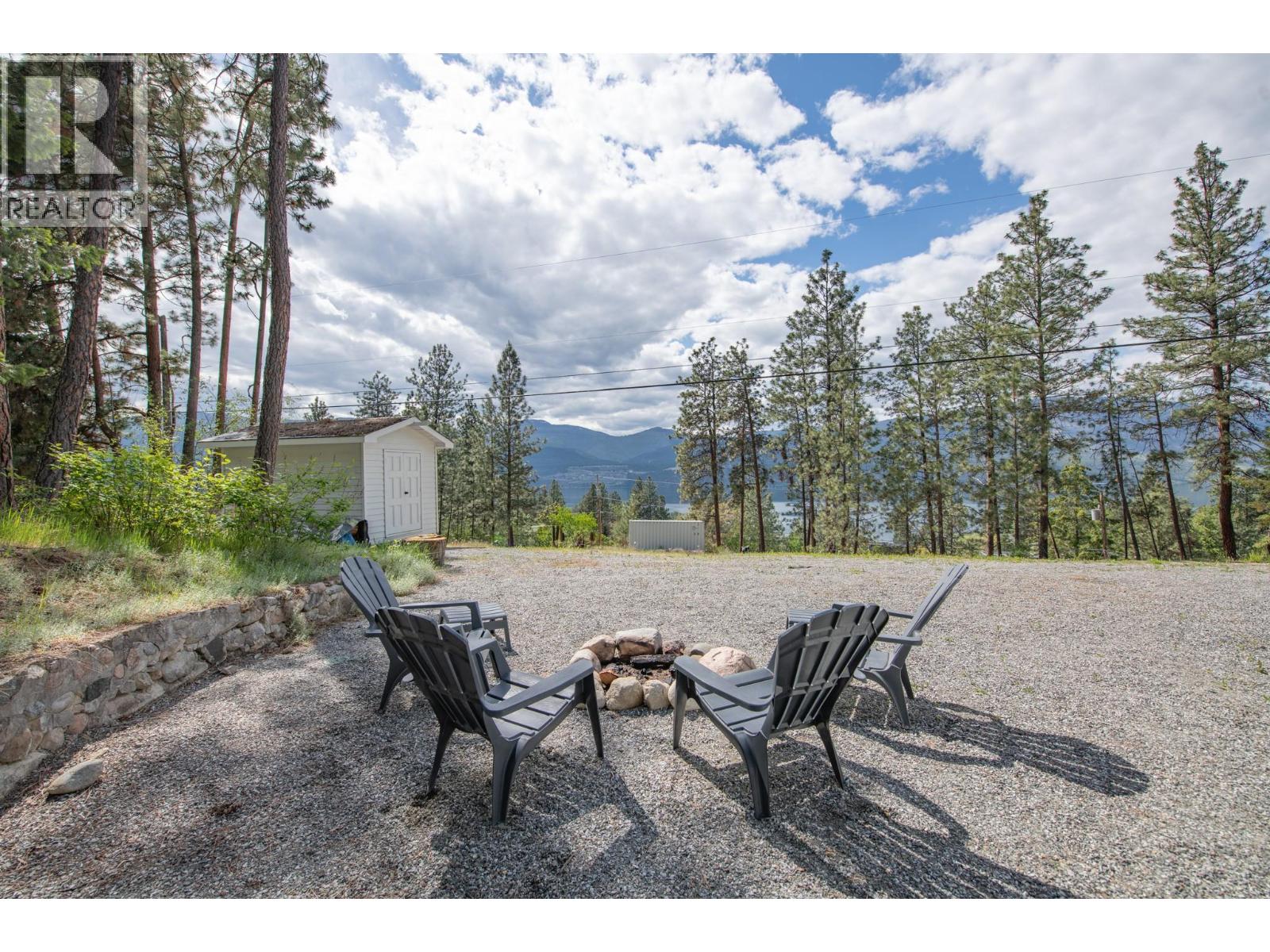 16515 Commonage Road, Lake Country