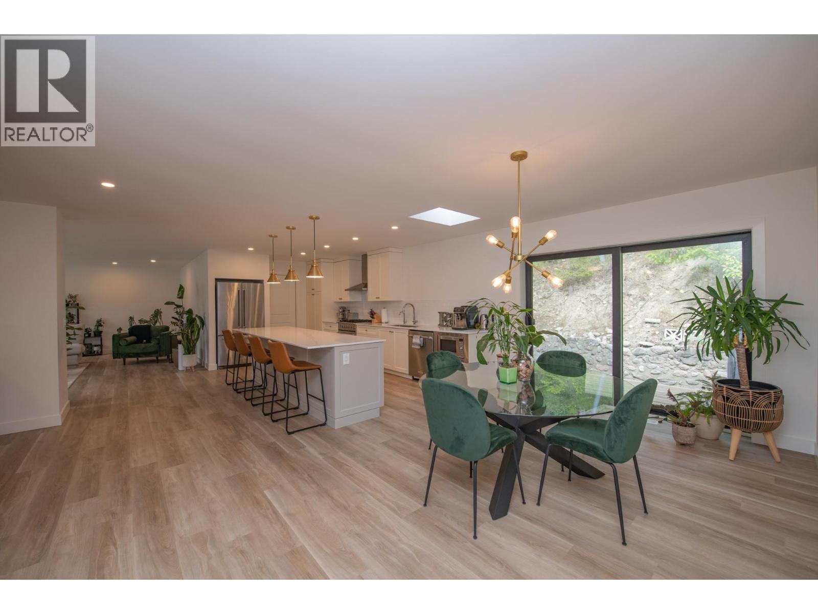 16515 Commonage Road, Lake Country