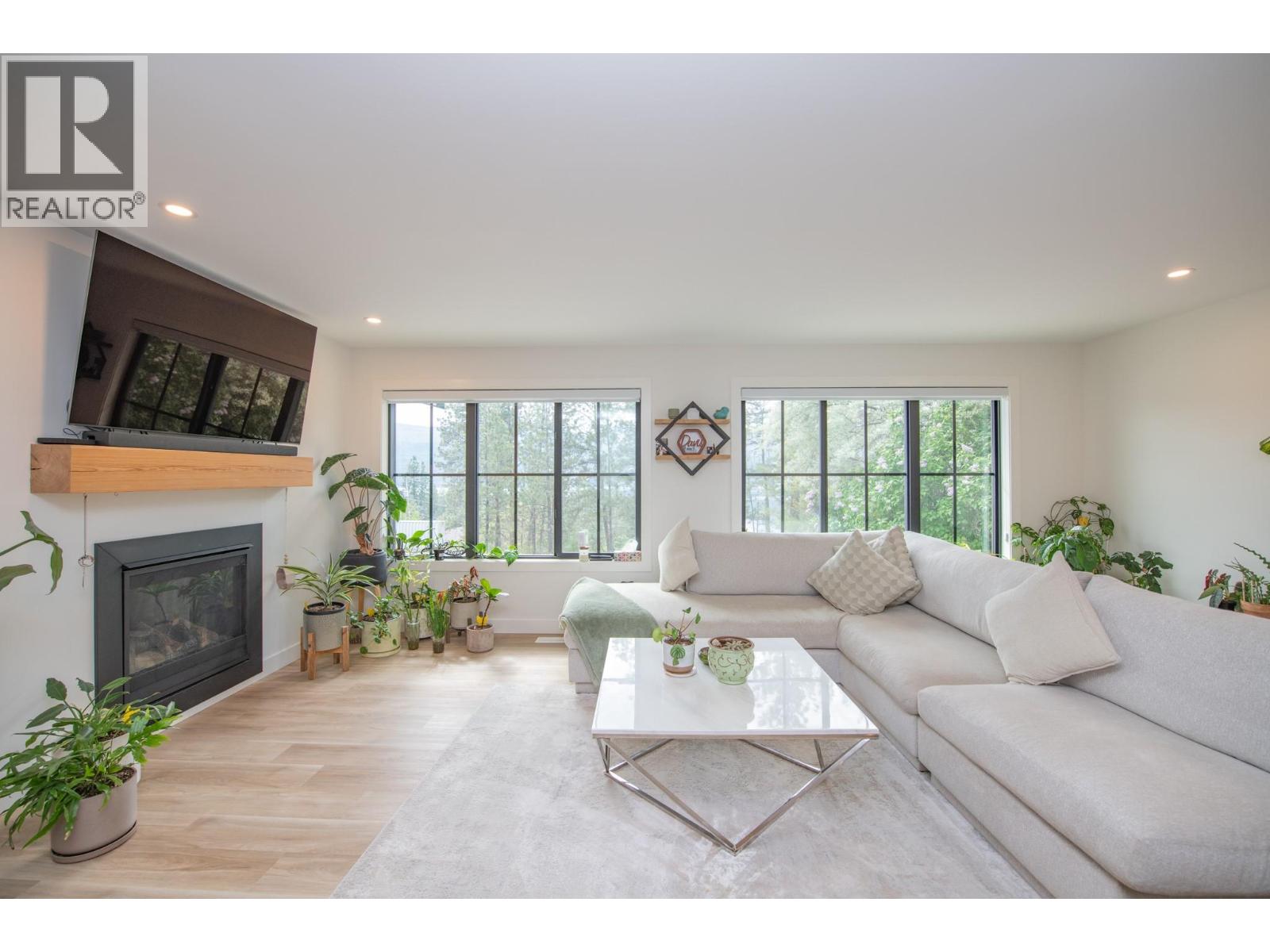 16515 Commonage Road, Lake Country