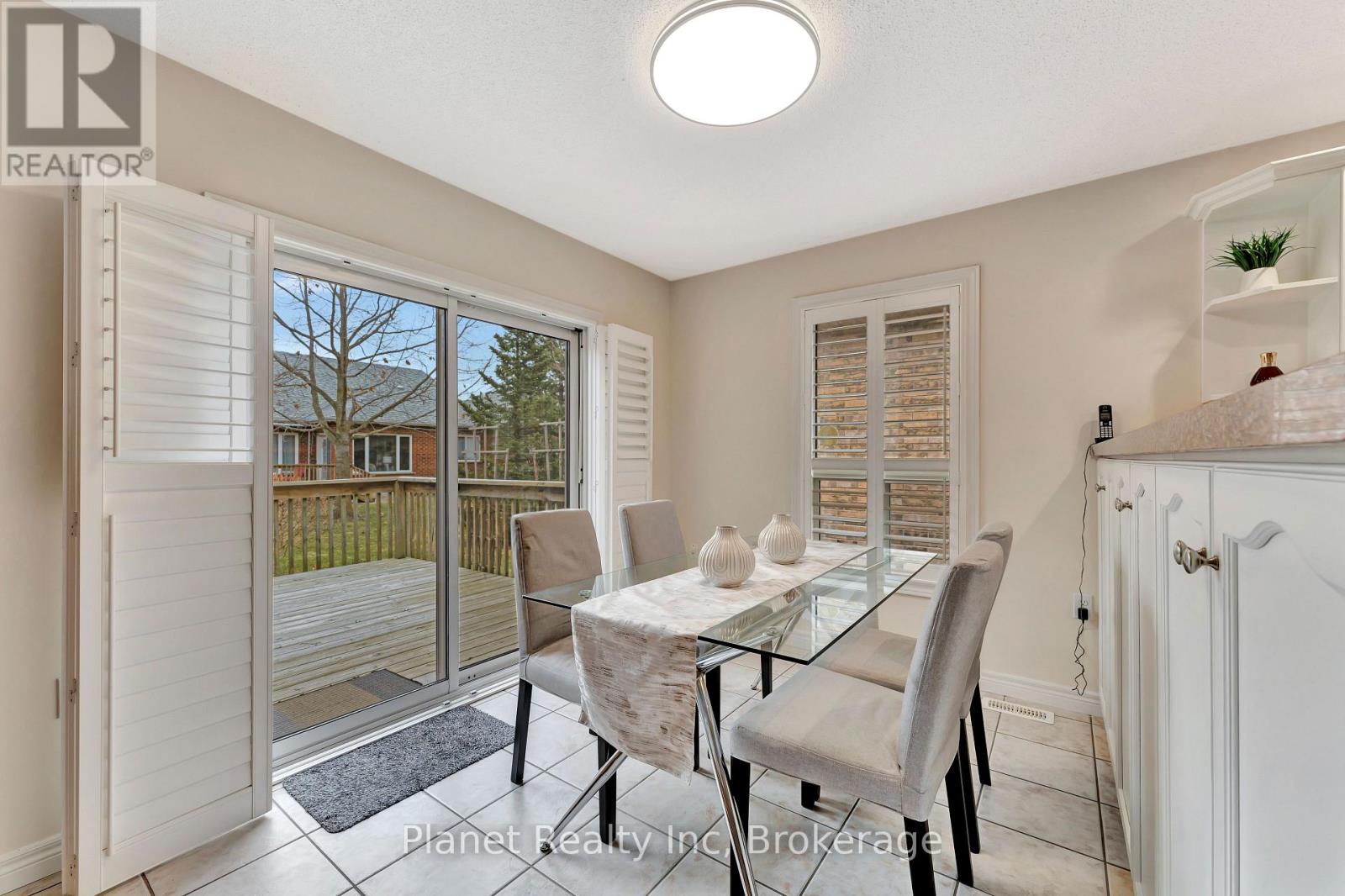 16 WINTERBERRY LANE - 10
