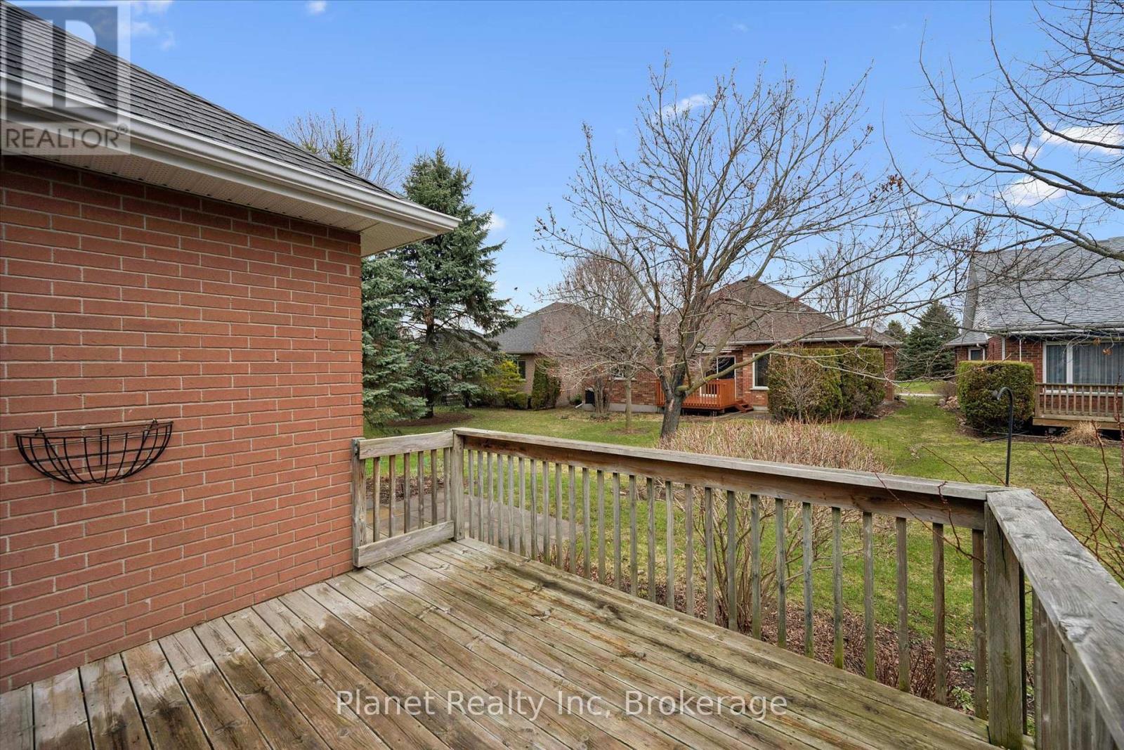 16 WINTERBERRY LANE — photo 24