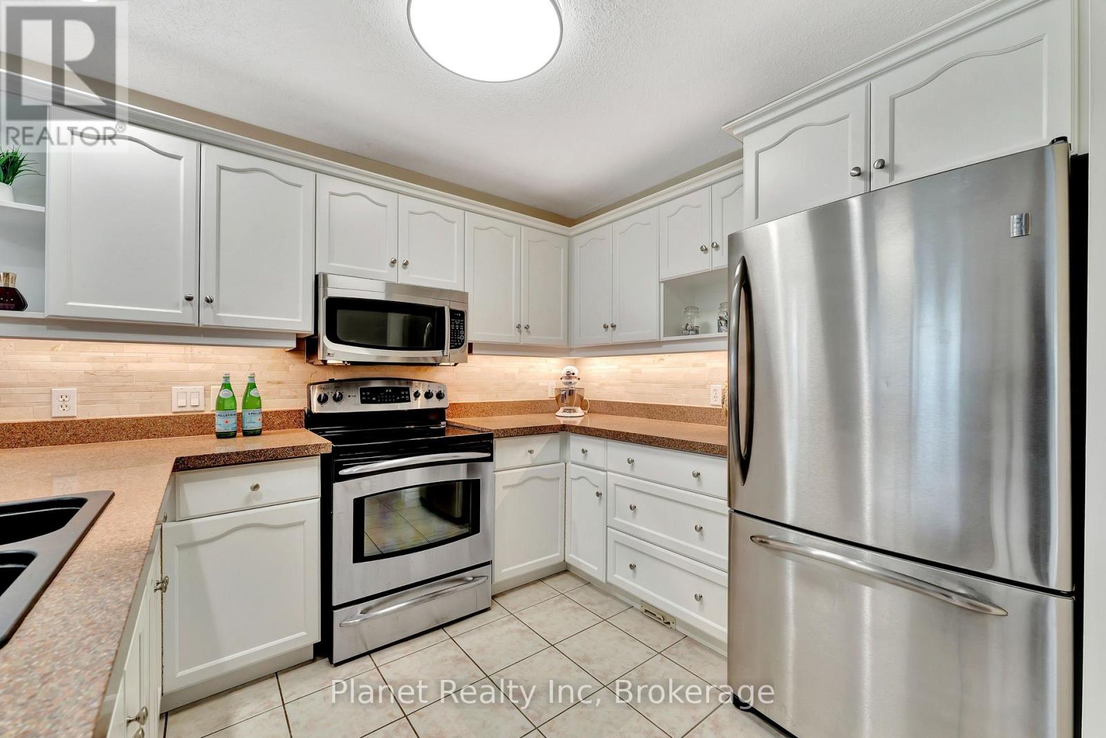 16 WINTERBERRY LANE - 5