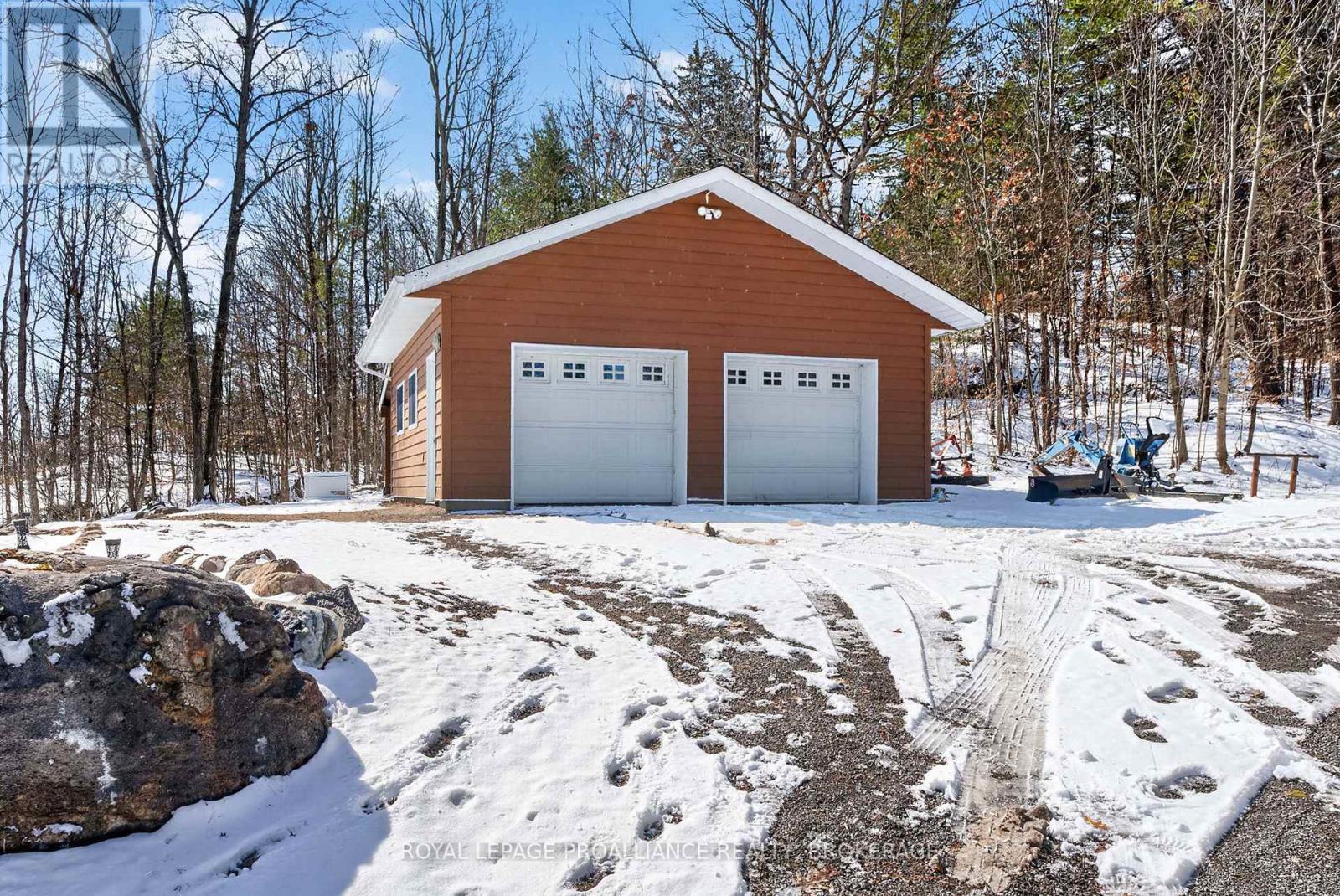 606 WHITES POINT ROAD - 19