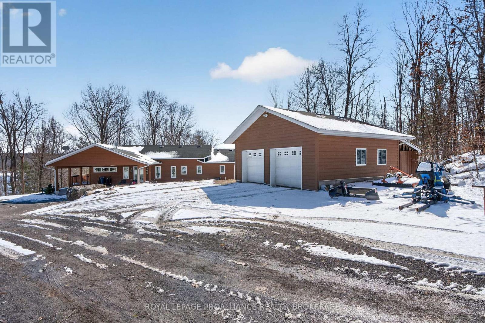 606 WHITES POINT ROAD - 3
