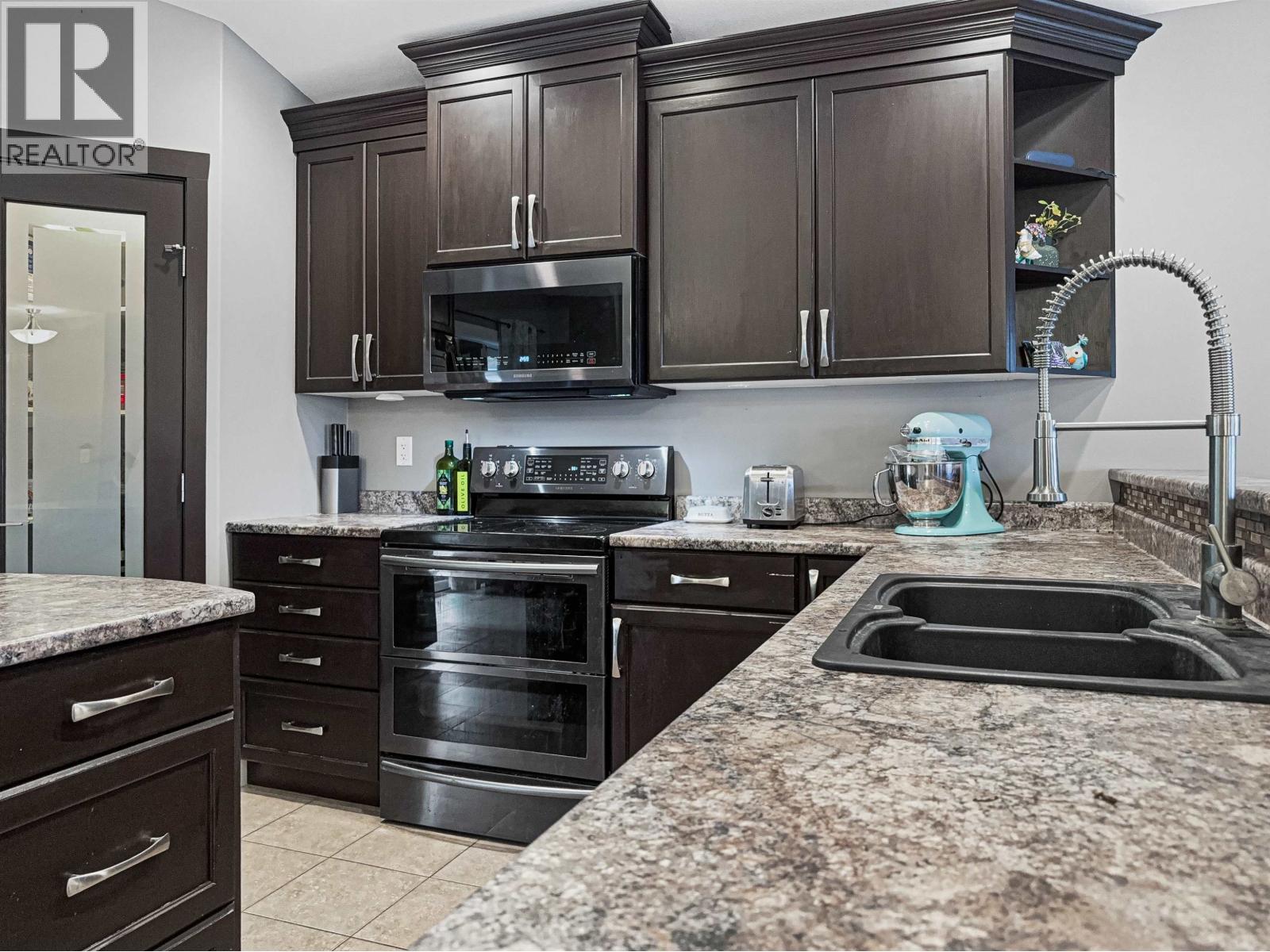 143 EAGLE CRESCENT - 11