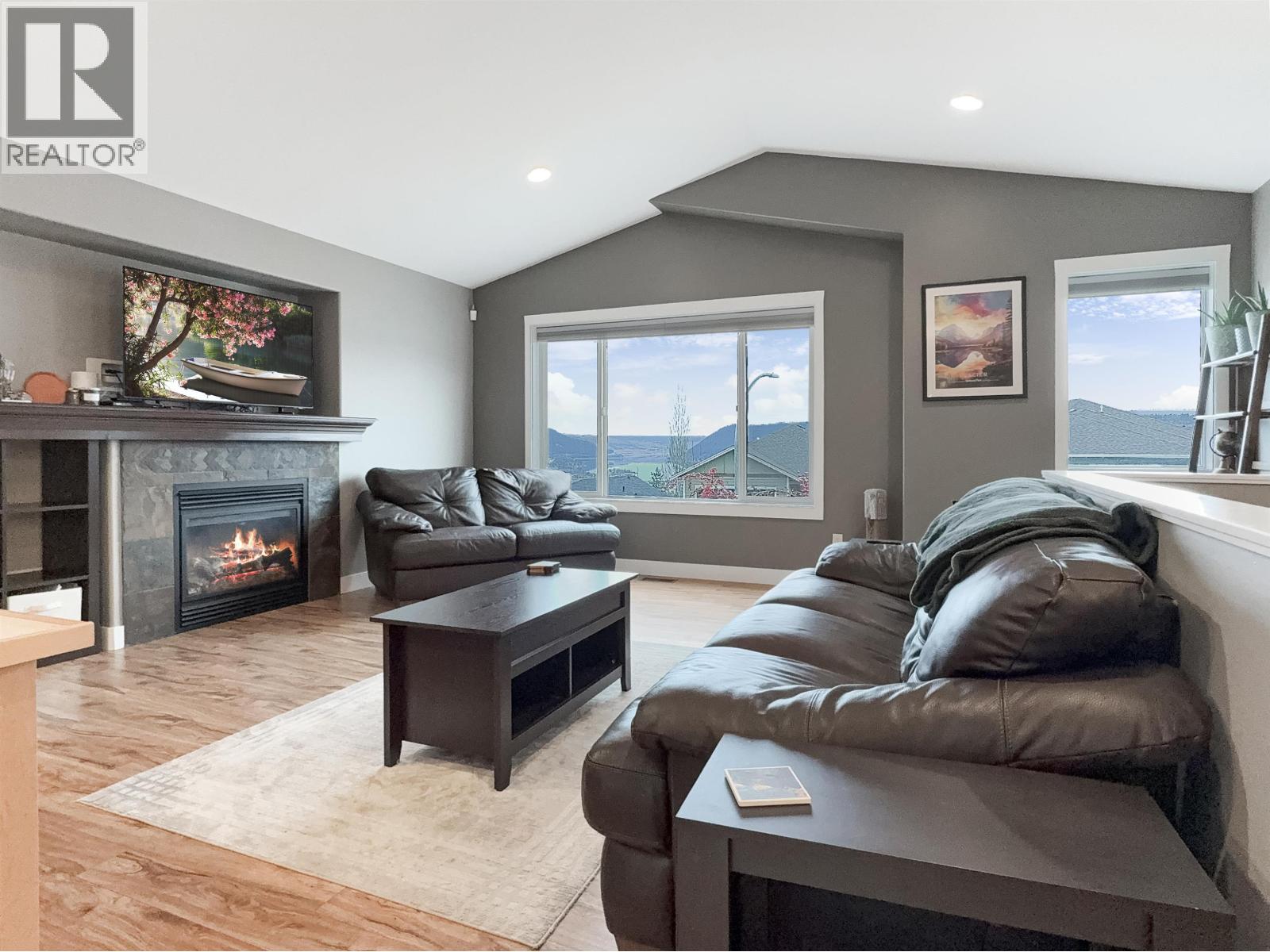 143 EAGLE CRESCENT - 5