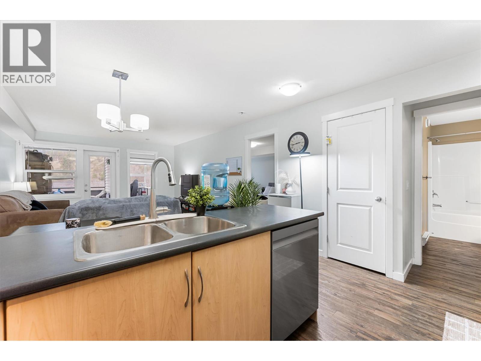 206 1479 Glenmore Road North, Kelowna