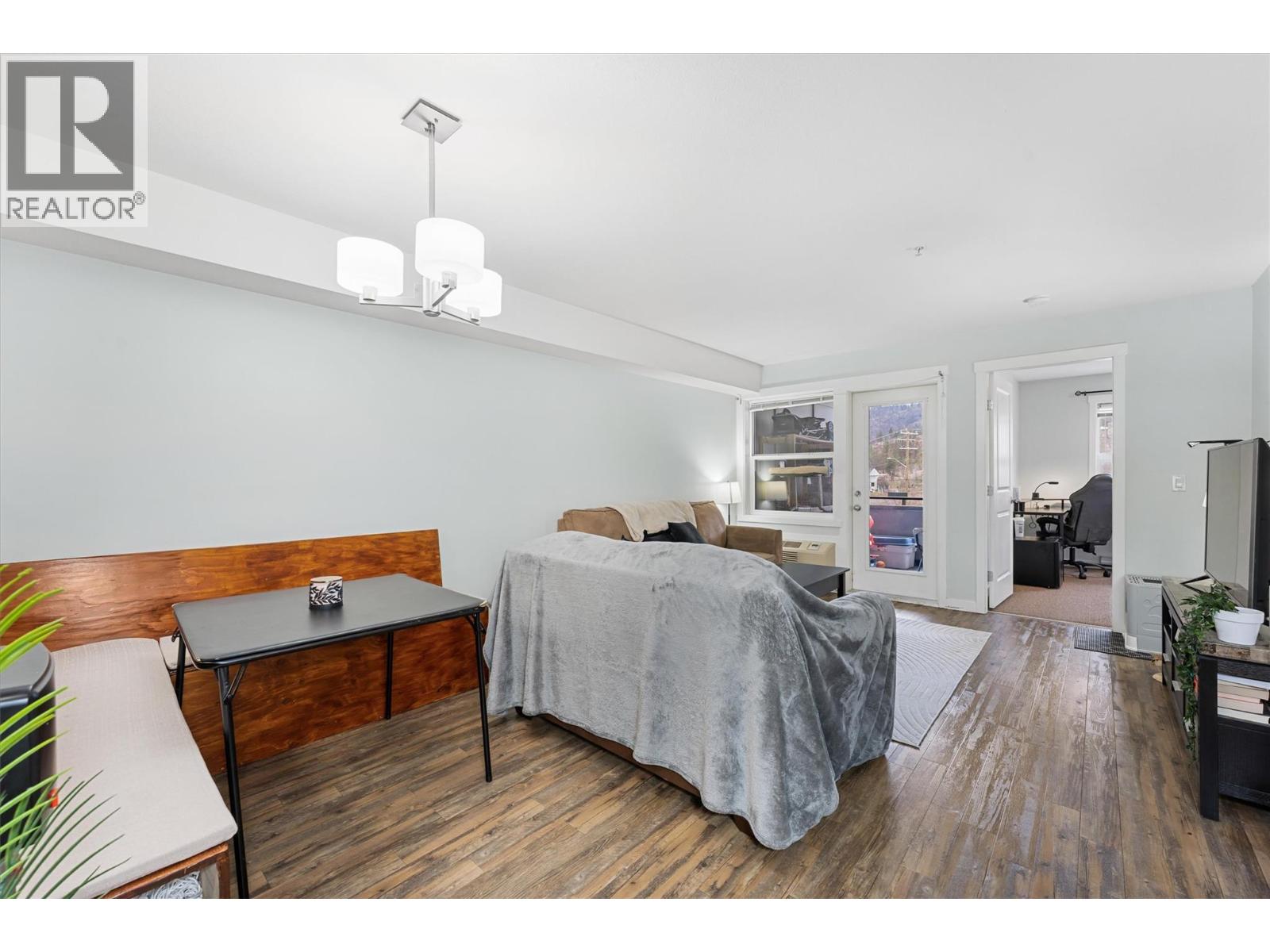 206 1479 Glenmore Road North, Kelowna