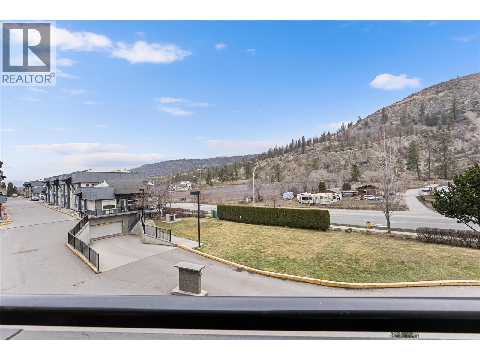 206 1479 Glenmore Road North, Kelowna