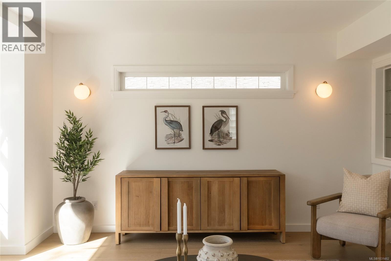  2041 Carnarvon Street, Oak Bay