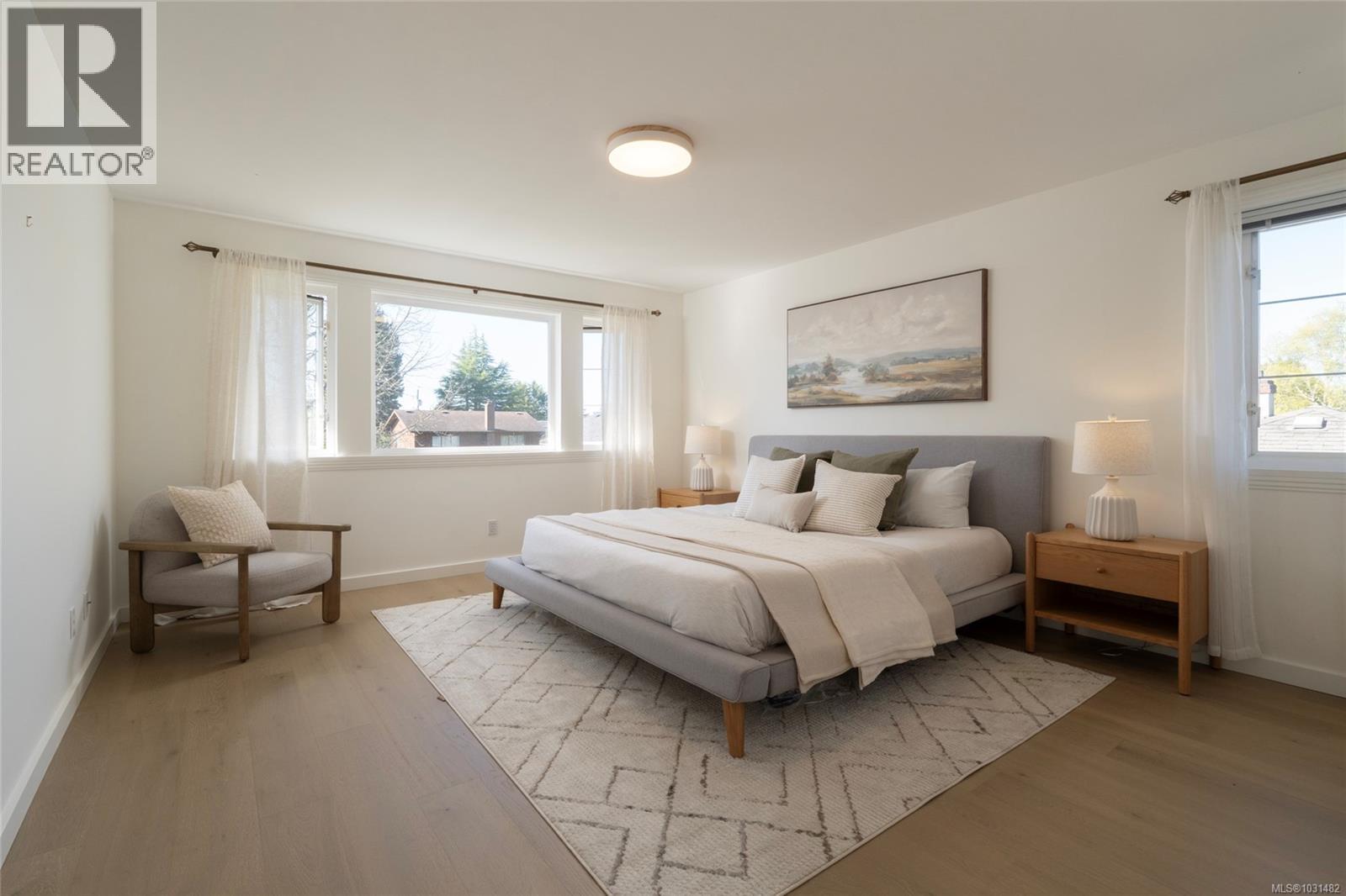  2041 Carnarvon Street, Oak Bay