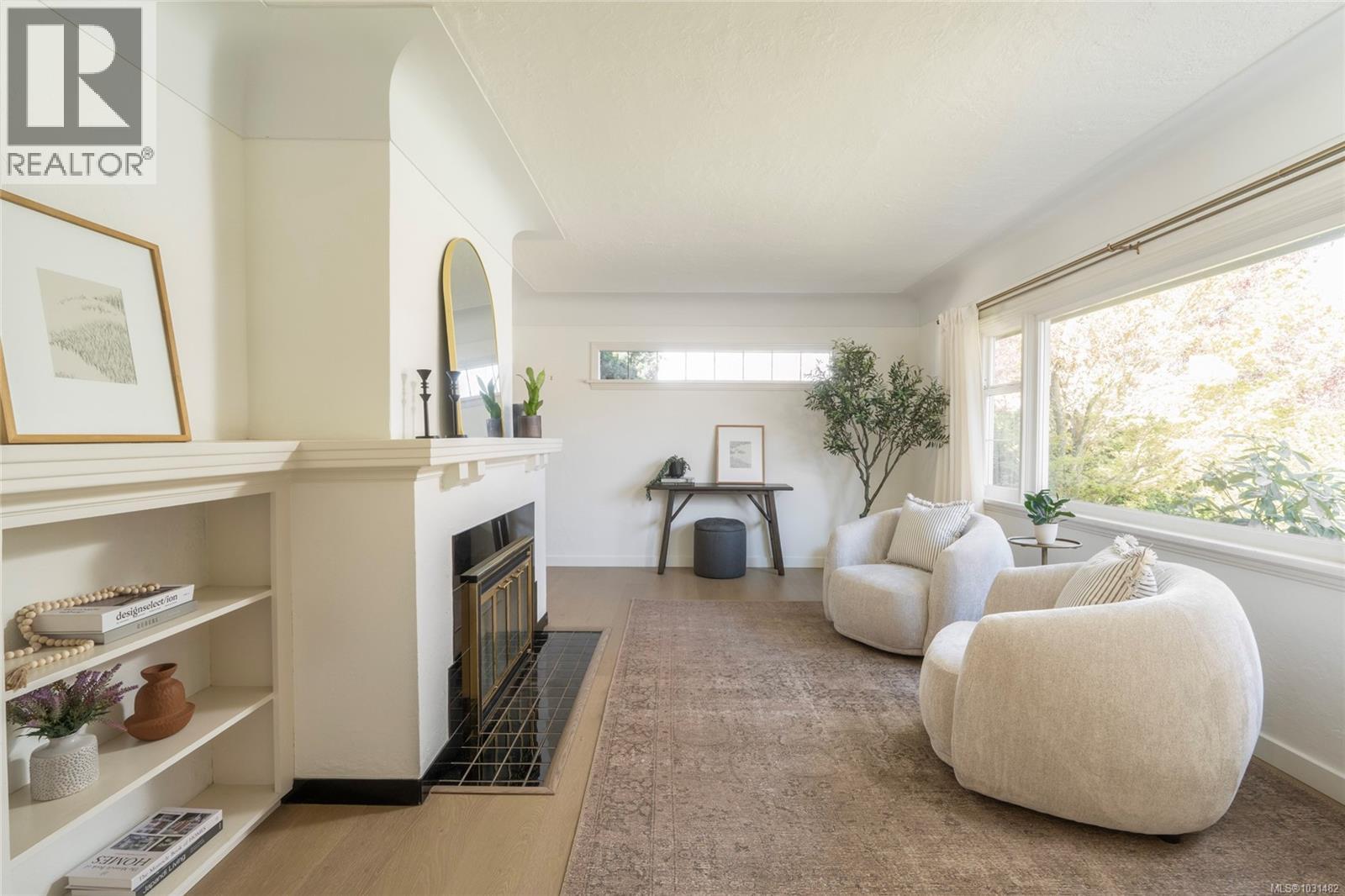  2041 Carnarvon Street, Oak Bay