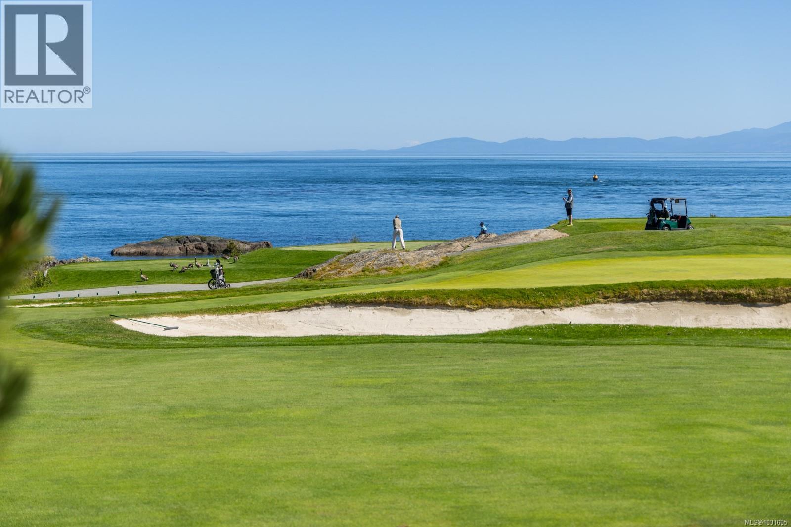  916 Monterey Avenue, Oak Bay